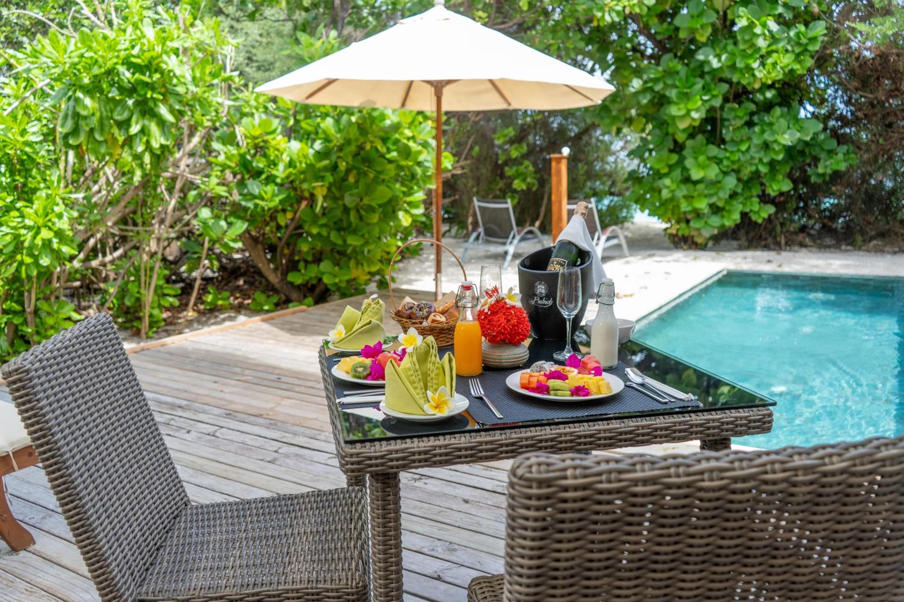 Kudafushi Resort & Spa - View 100