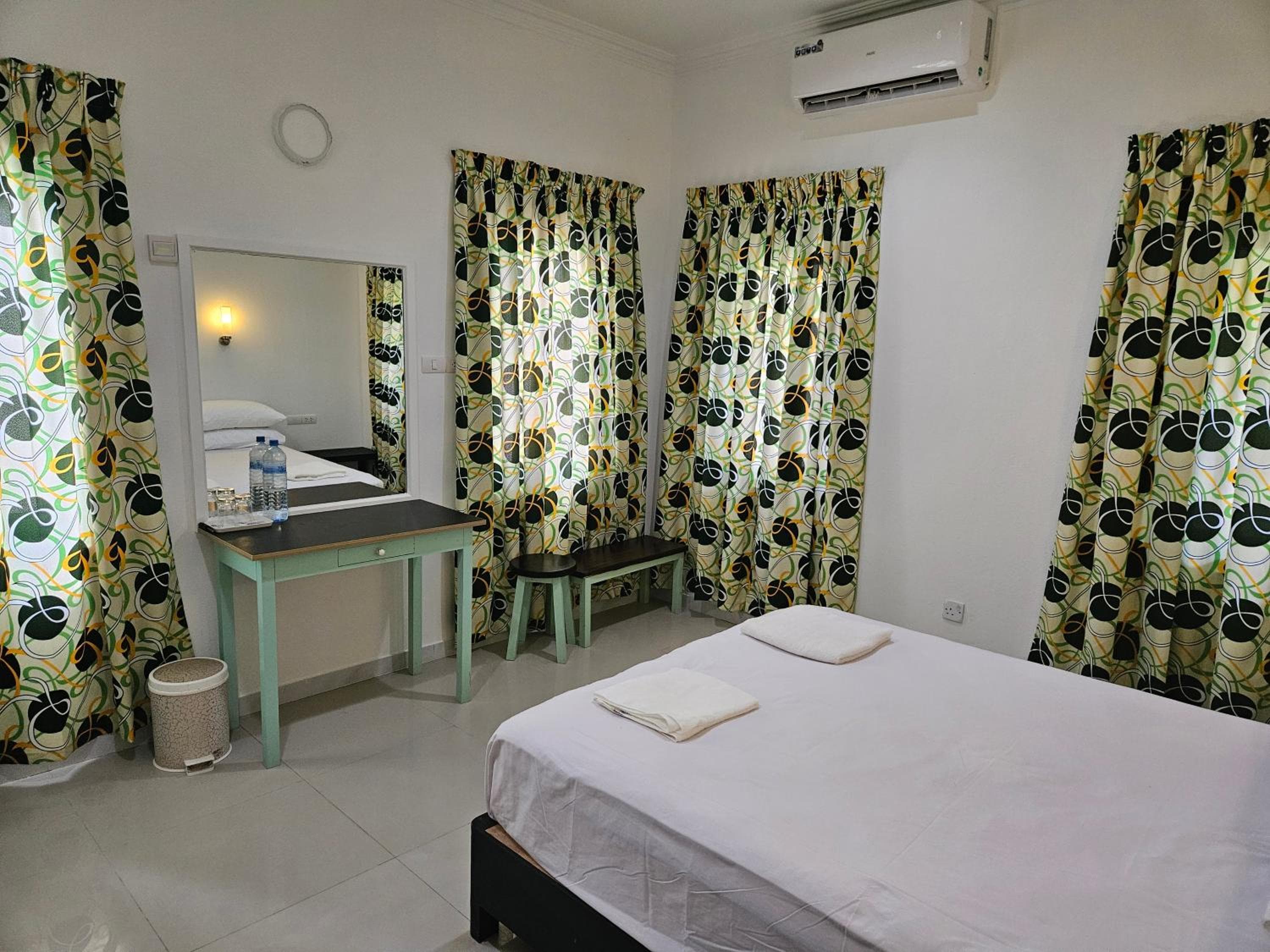 Sunset Villa - View 20