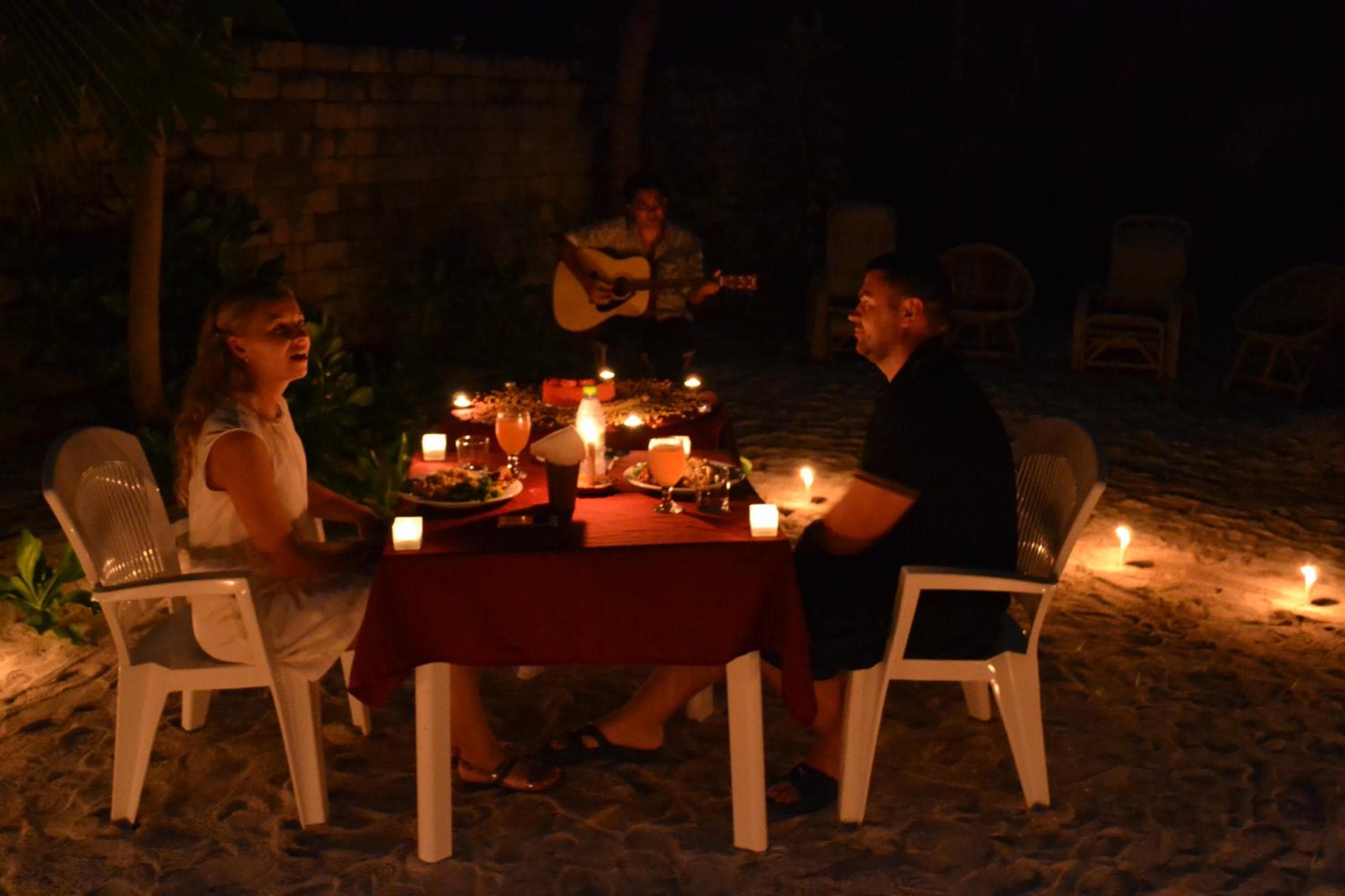 New Breeze Thoddoo Inn - View 20