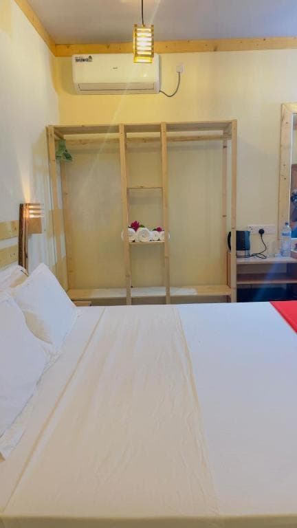 Pearl Himandhoo - View 19