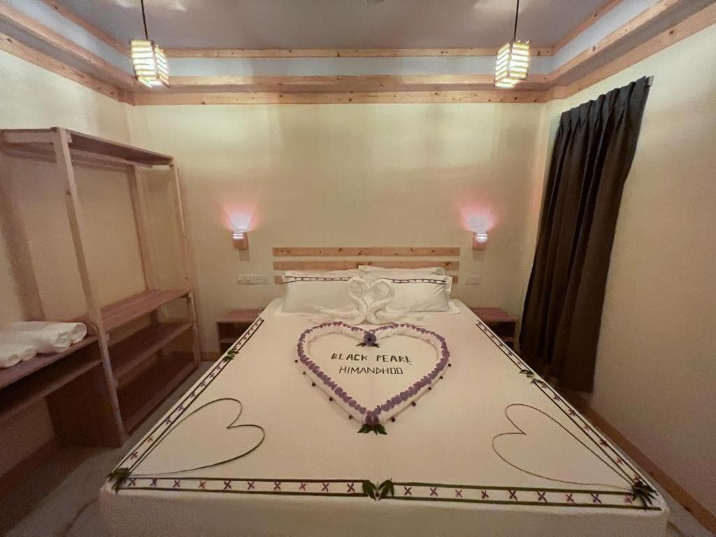 Pearl Himandhoo - View 14
