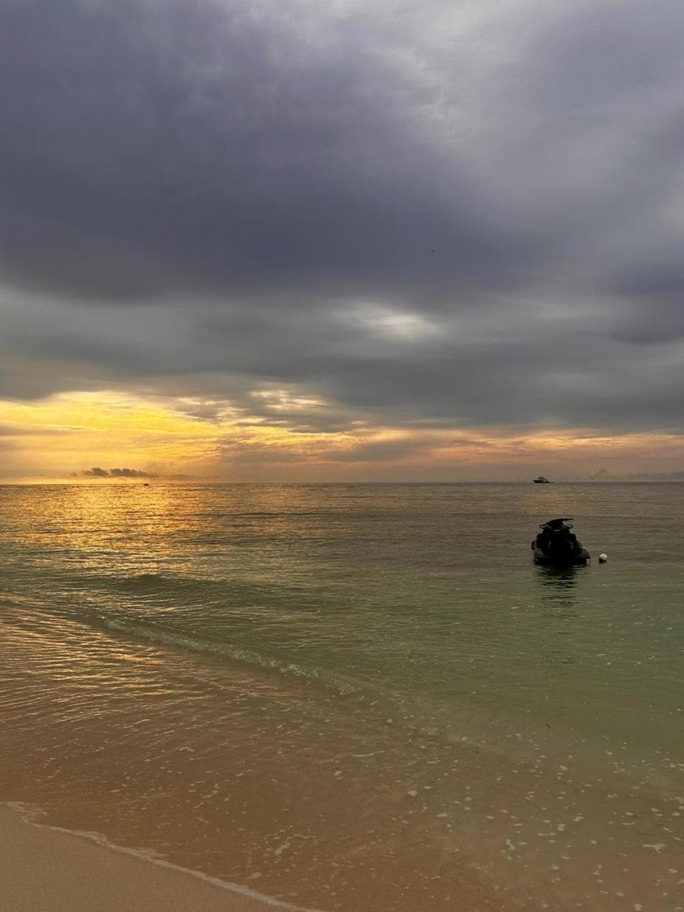 YUVi Blue Maldives & spa - View 8