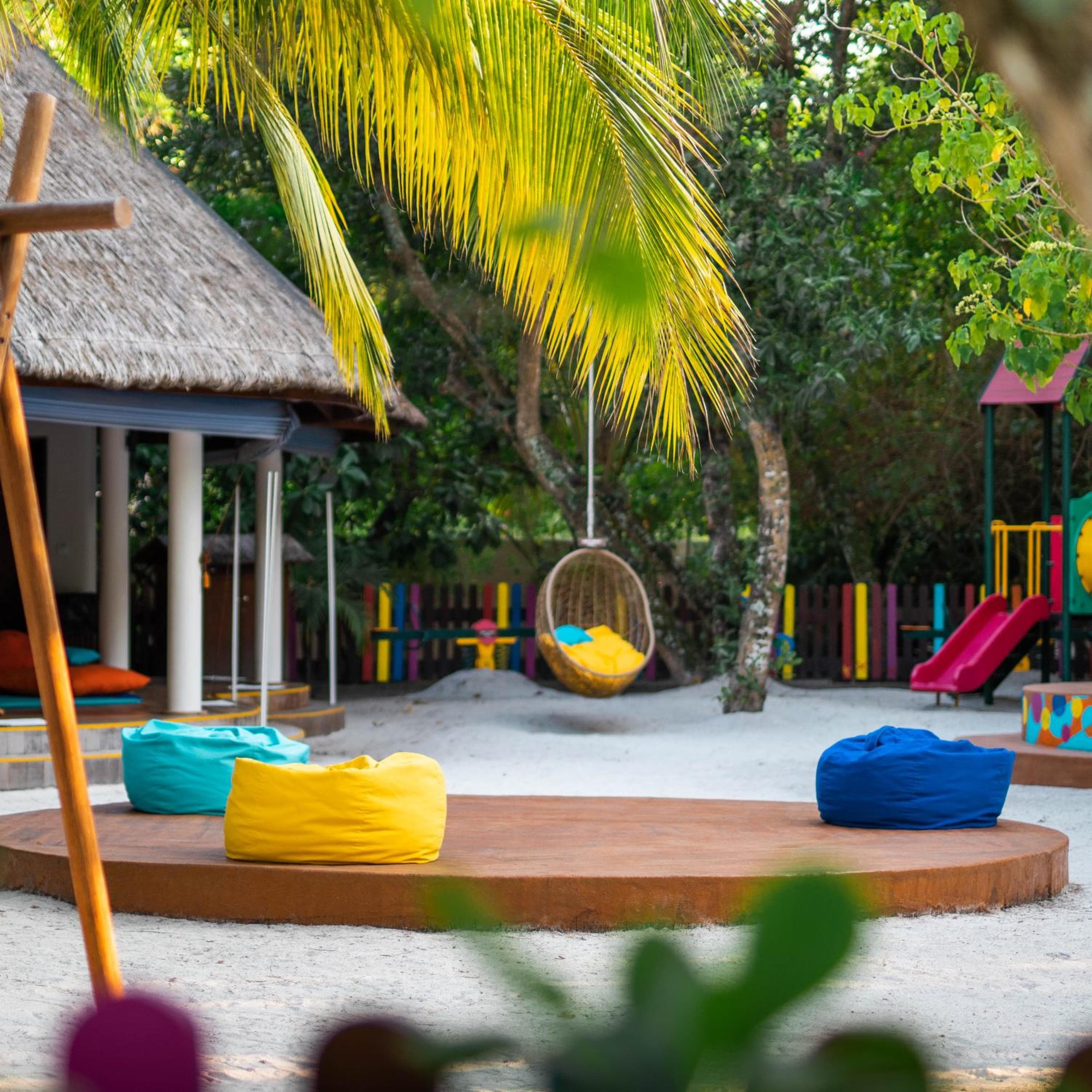 Adaaran Select Meedhupparu - with Dine around Premium All inclusive - 24 hours - View 11