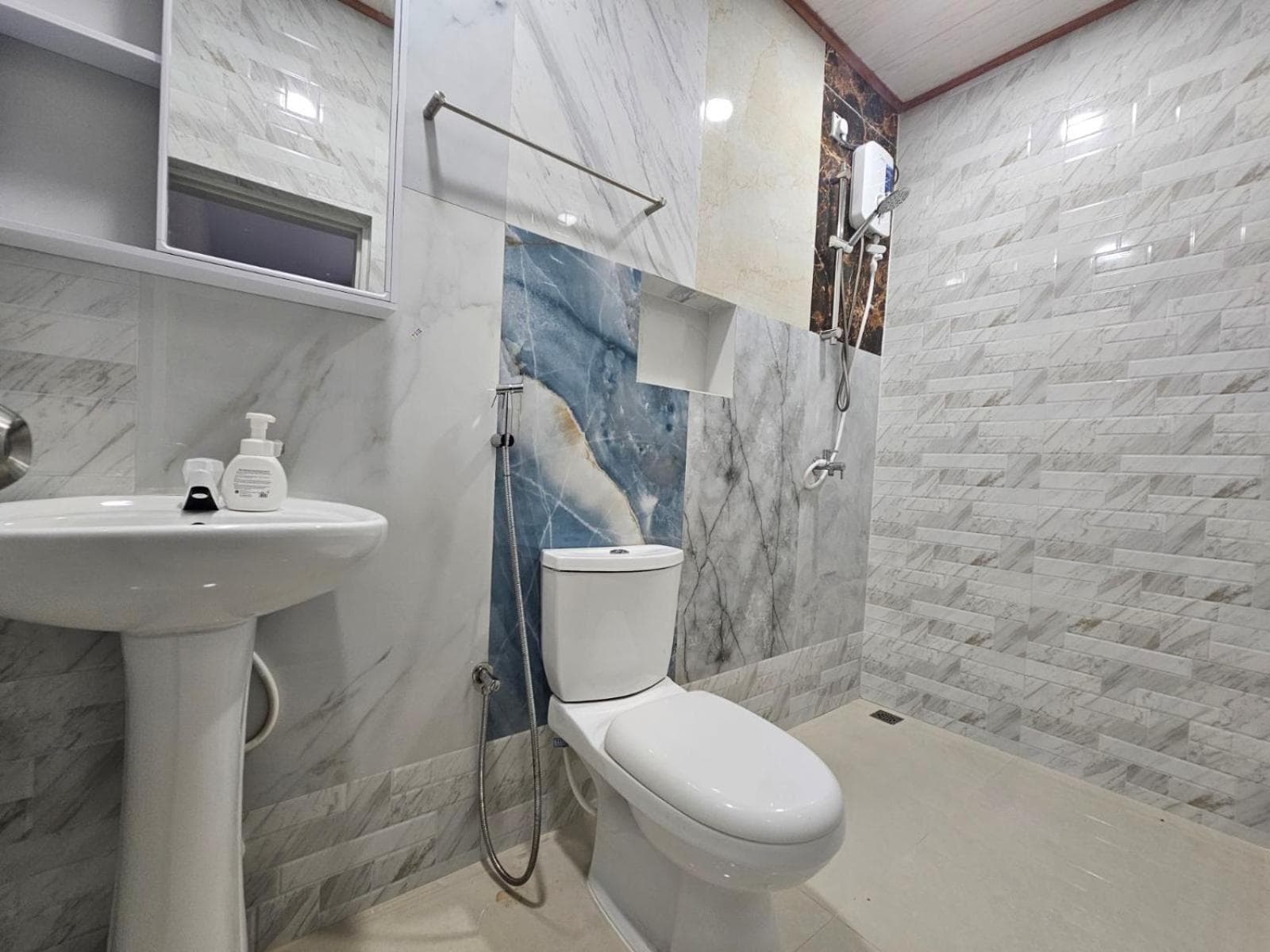 Surf Trip Maldives - View 16