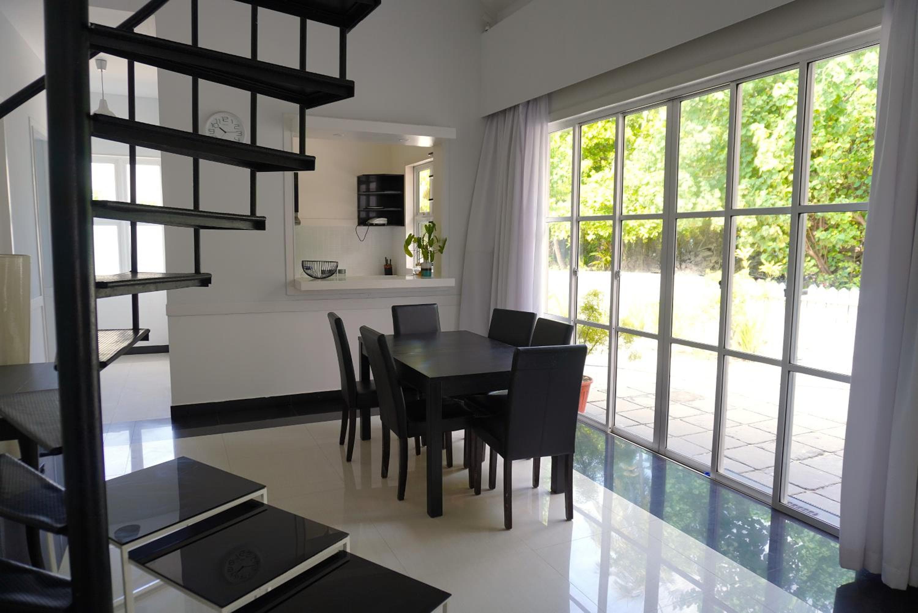 TME Retreats Dhigurah - View 23