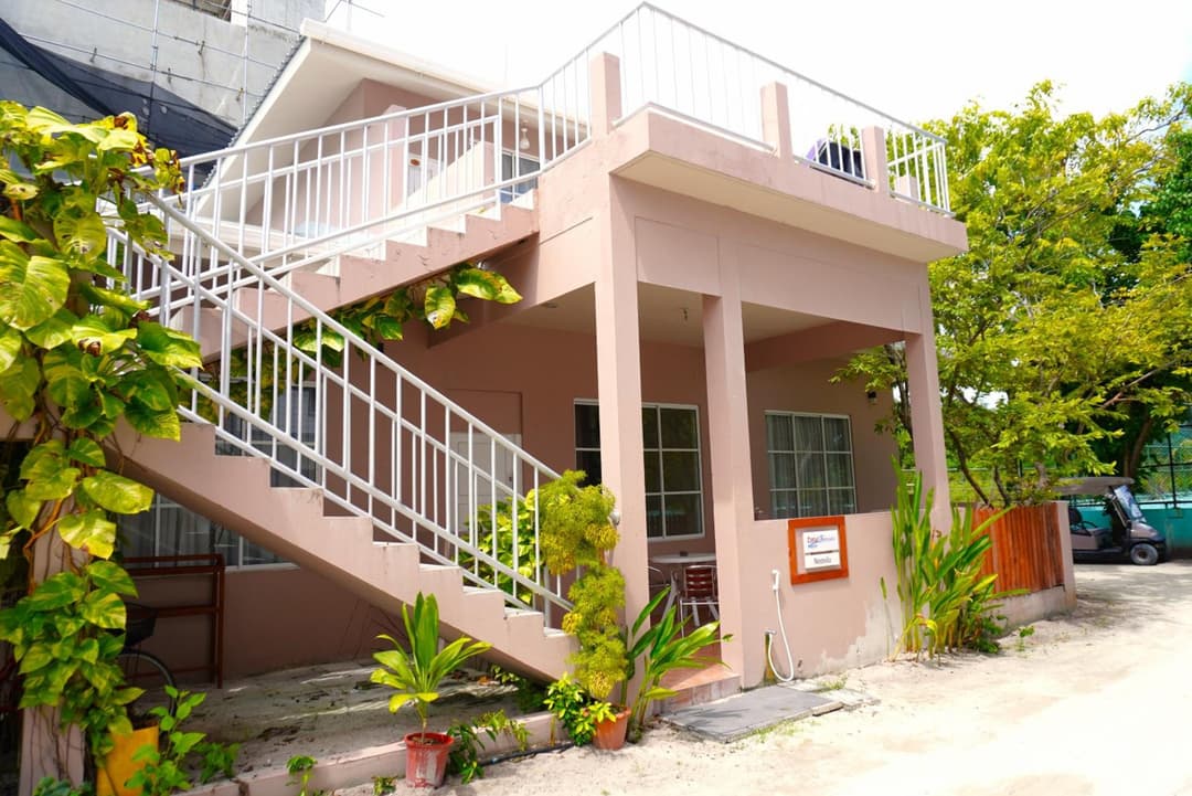 TME Retreats Dhigurah - View 10