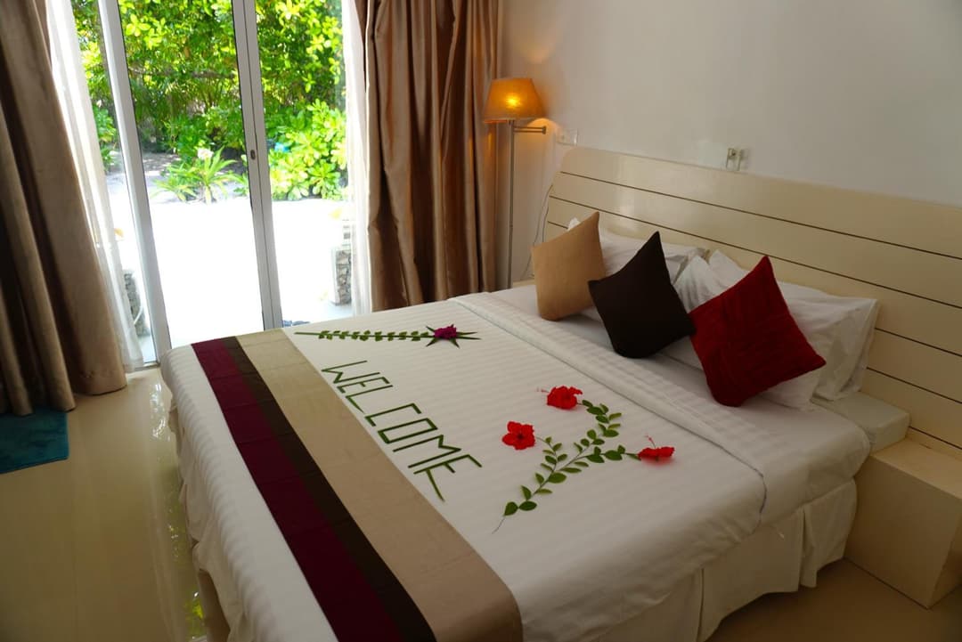TME Retreats Dhigurah - View 11