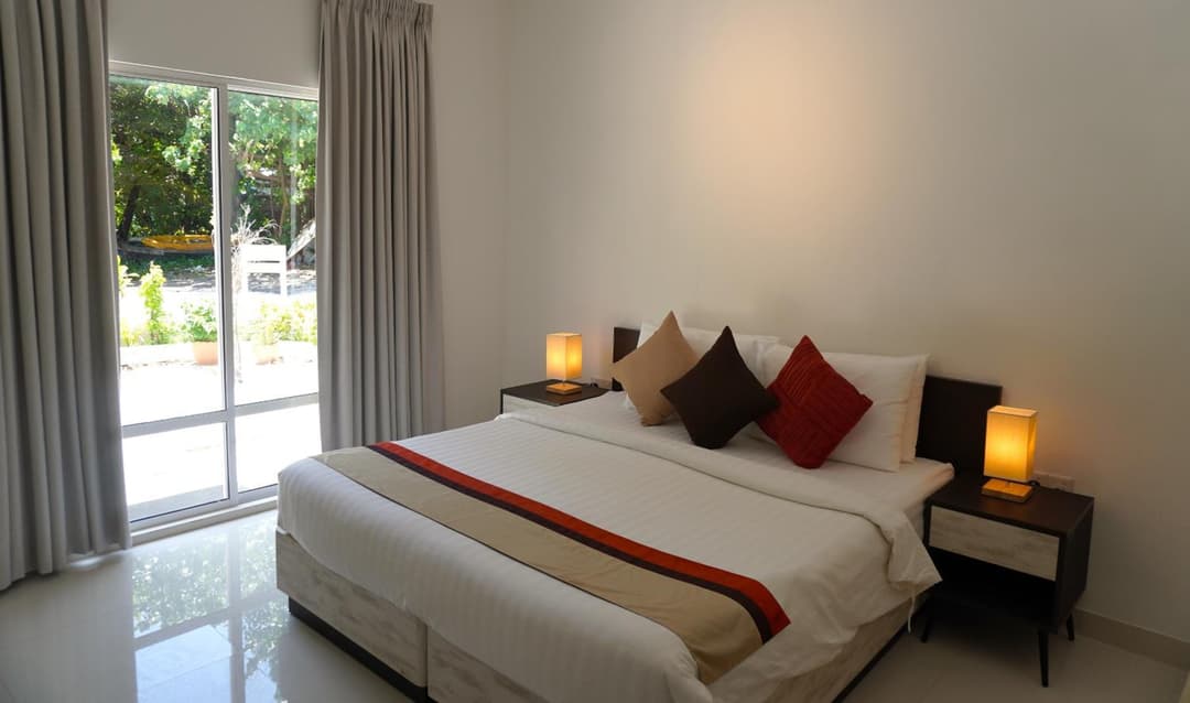 TME Retreats Dhigurah - View 90