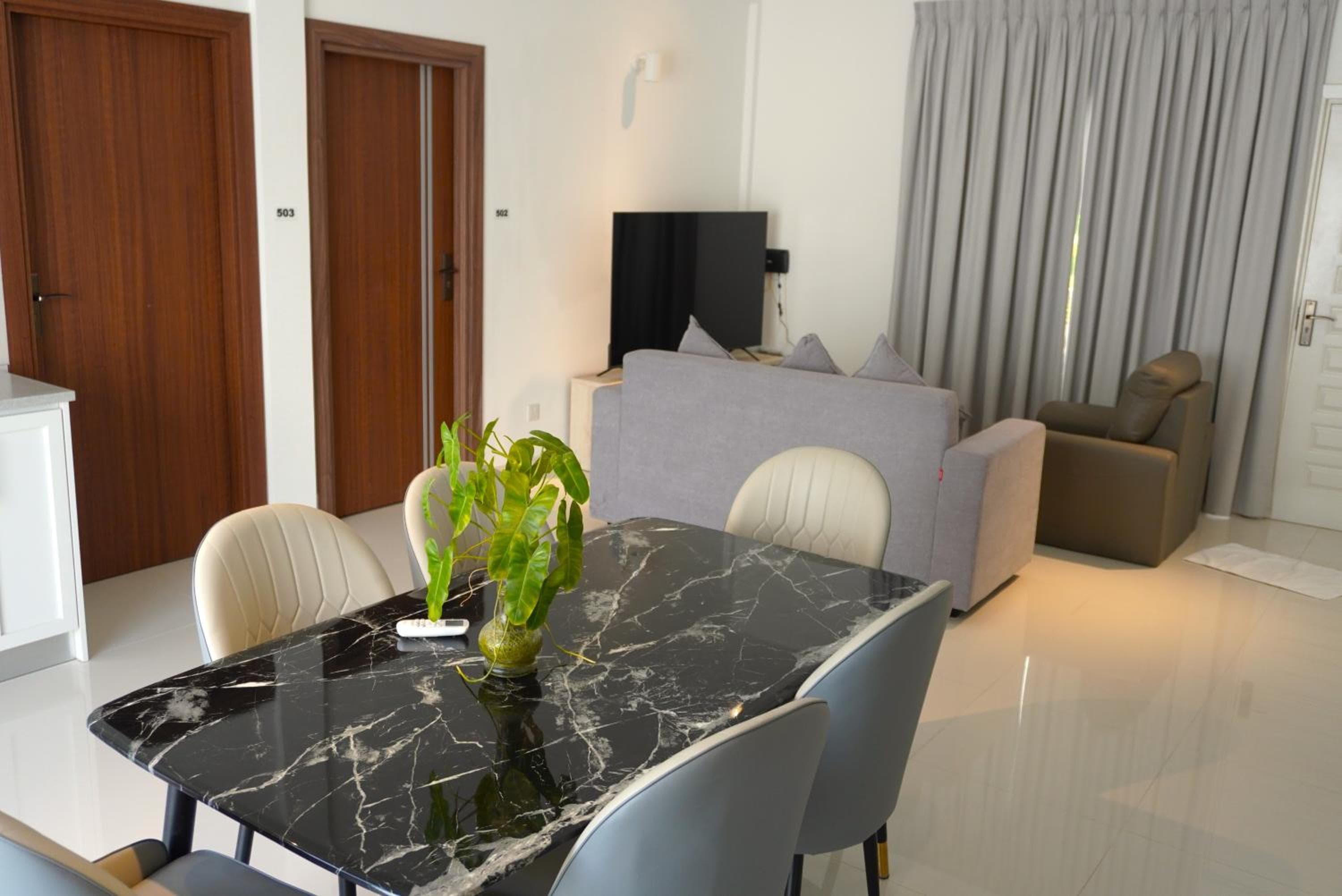 TME Retreats Dhigurah - View 98