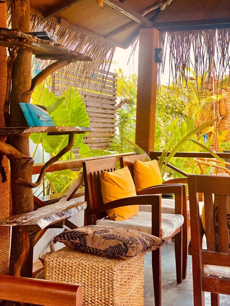 Himeyn Beach Inn - Ocho Homes by Eight Continents - View 9