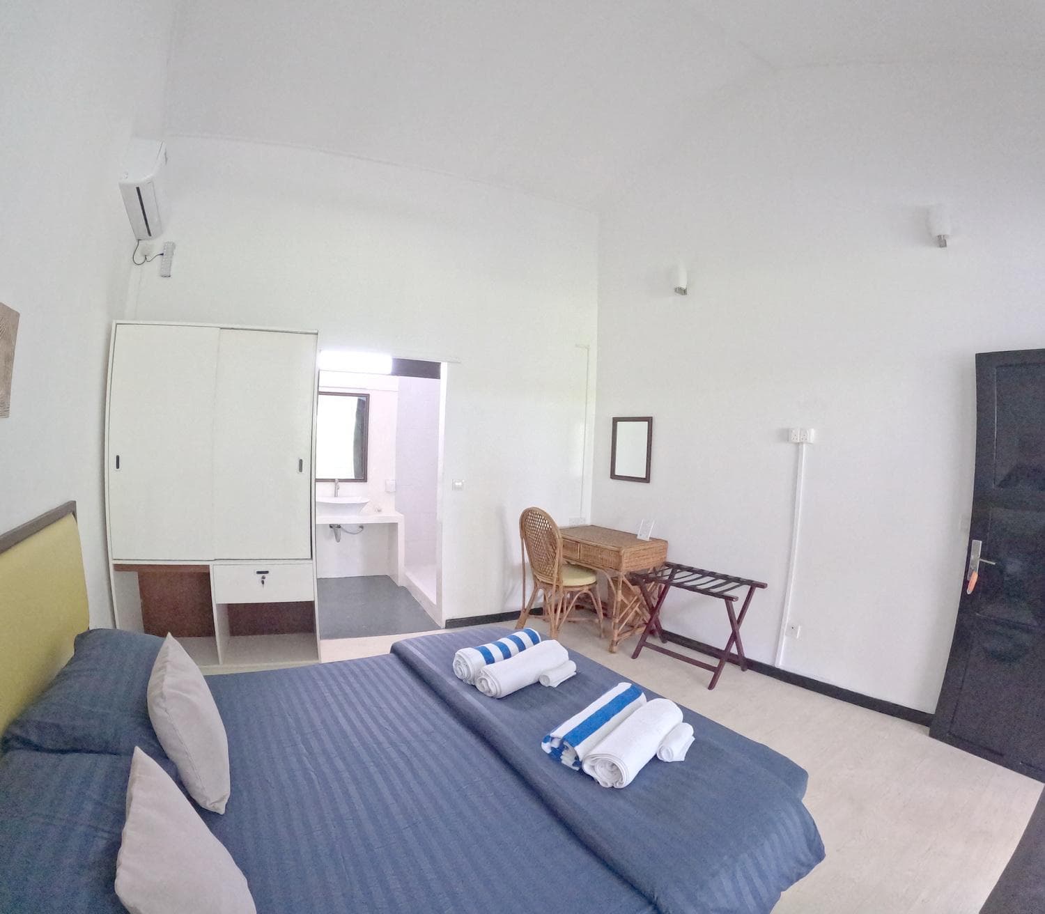 Adroit Sunset View - View 30