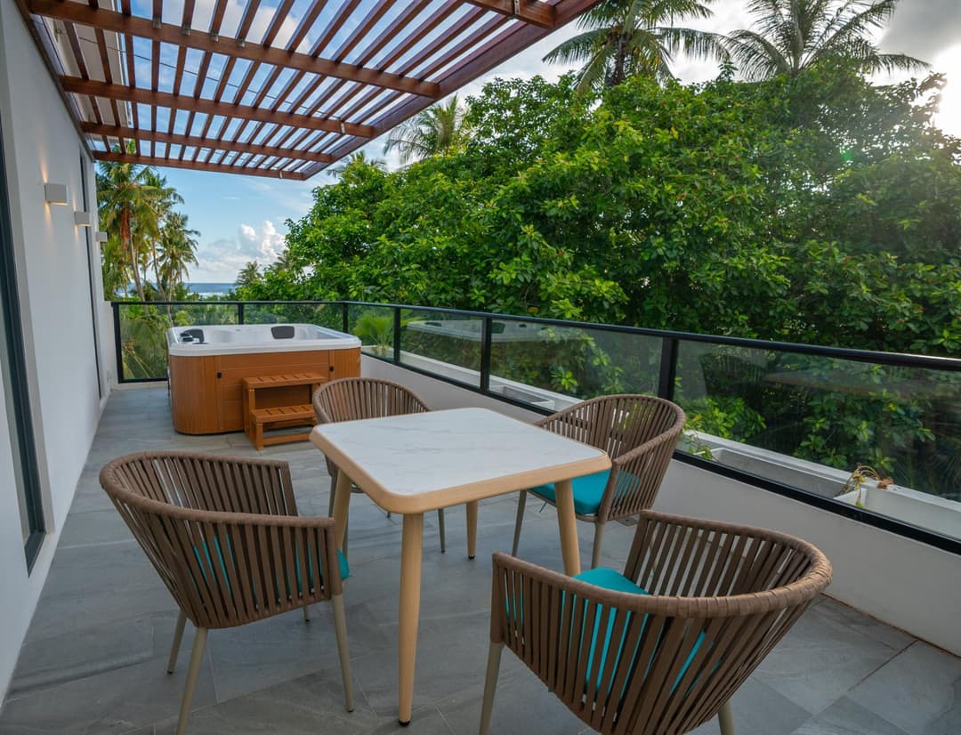 Whale Shark Boutique - View 8