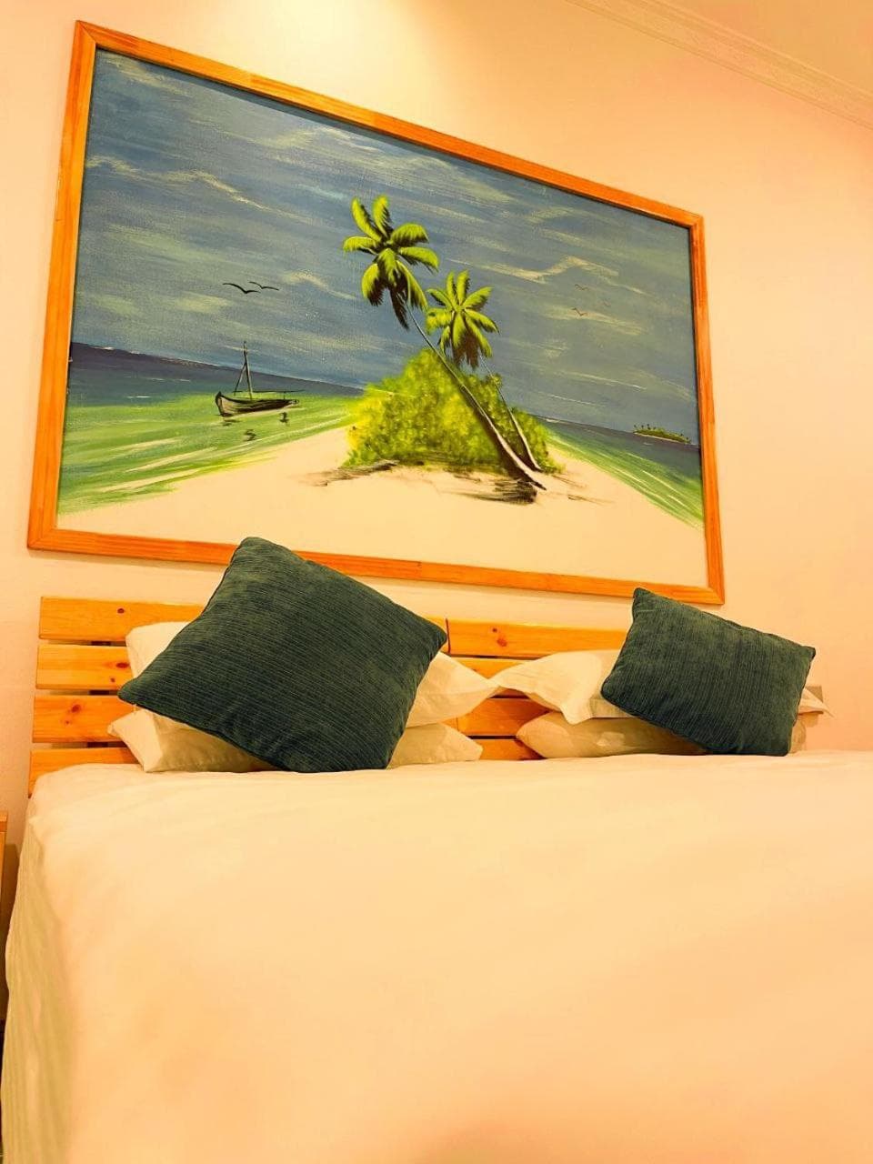 Bahaaru Villa Surf and Stay - View 14