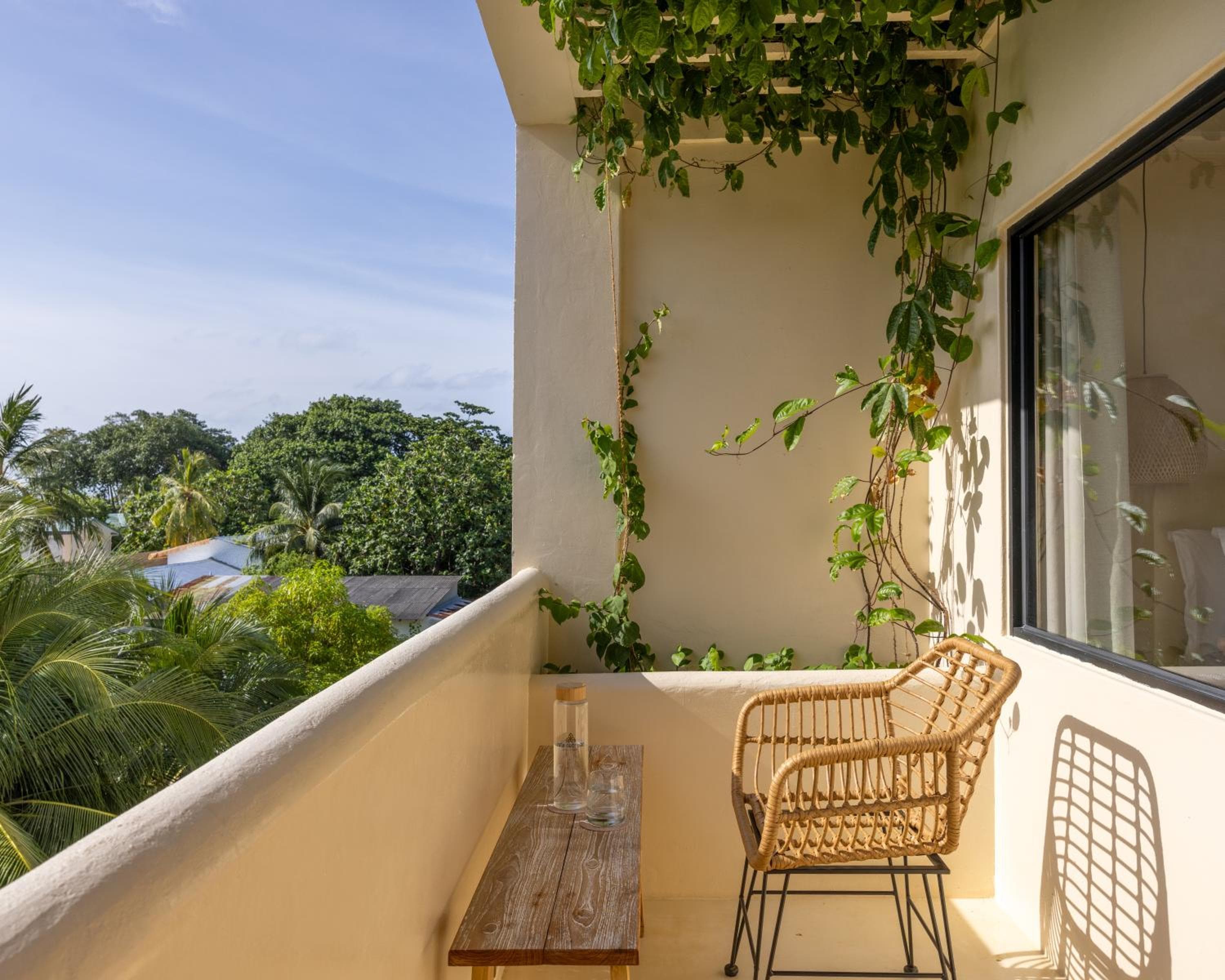 Isla Retreat - View 2