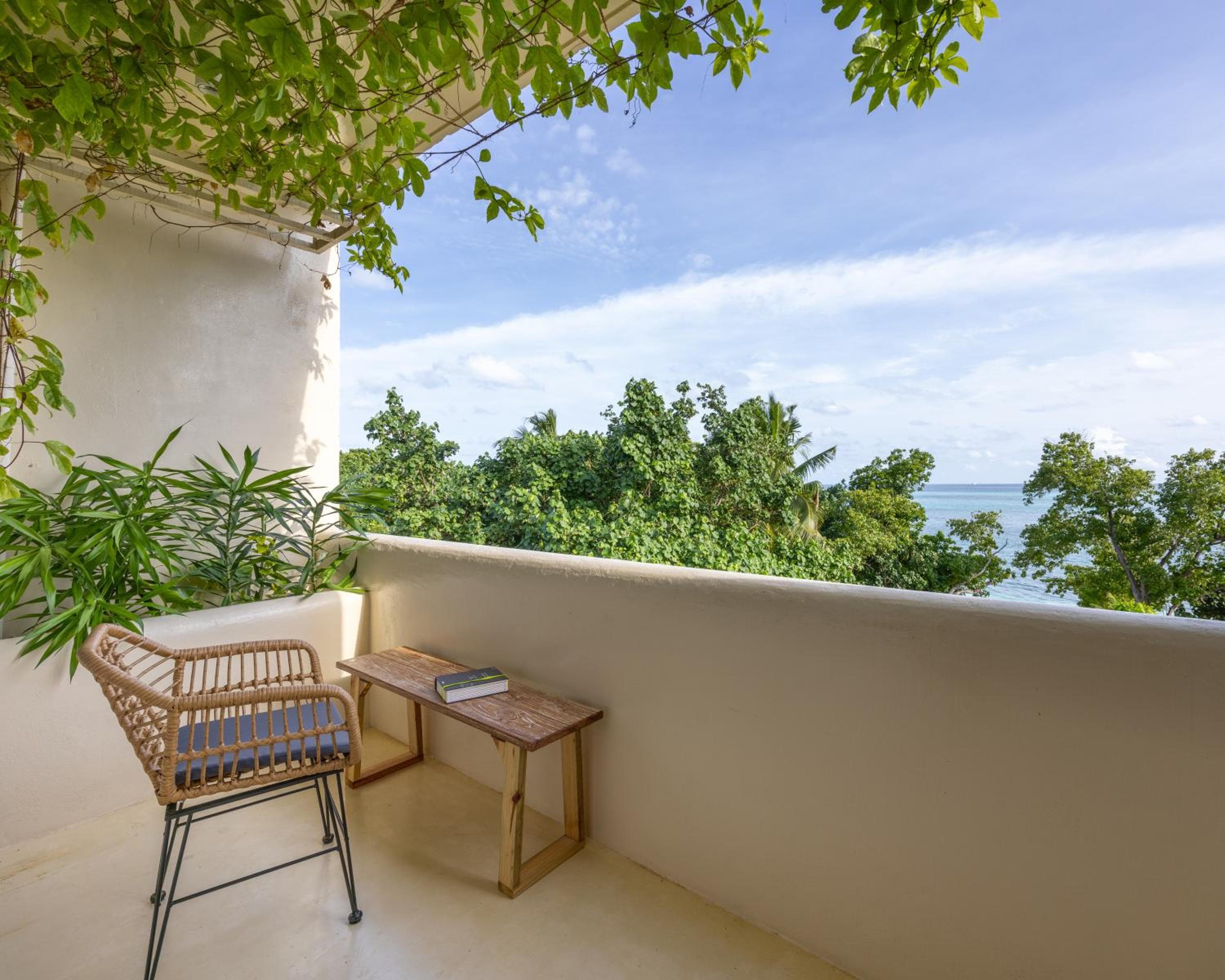 Isla Retreat - View 70