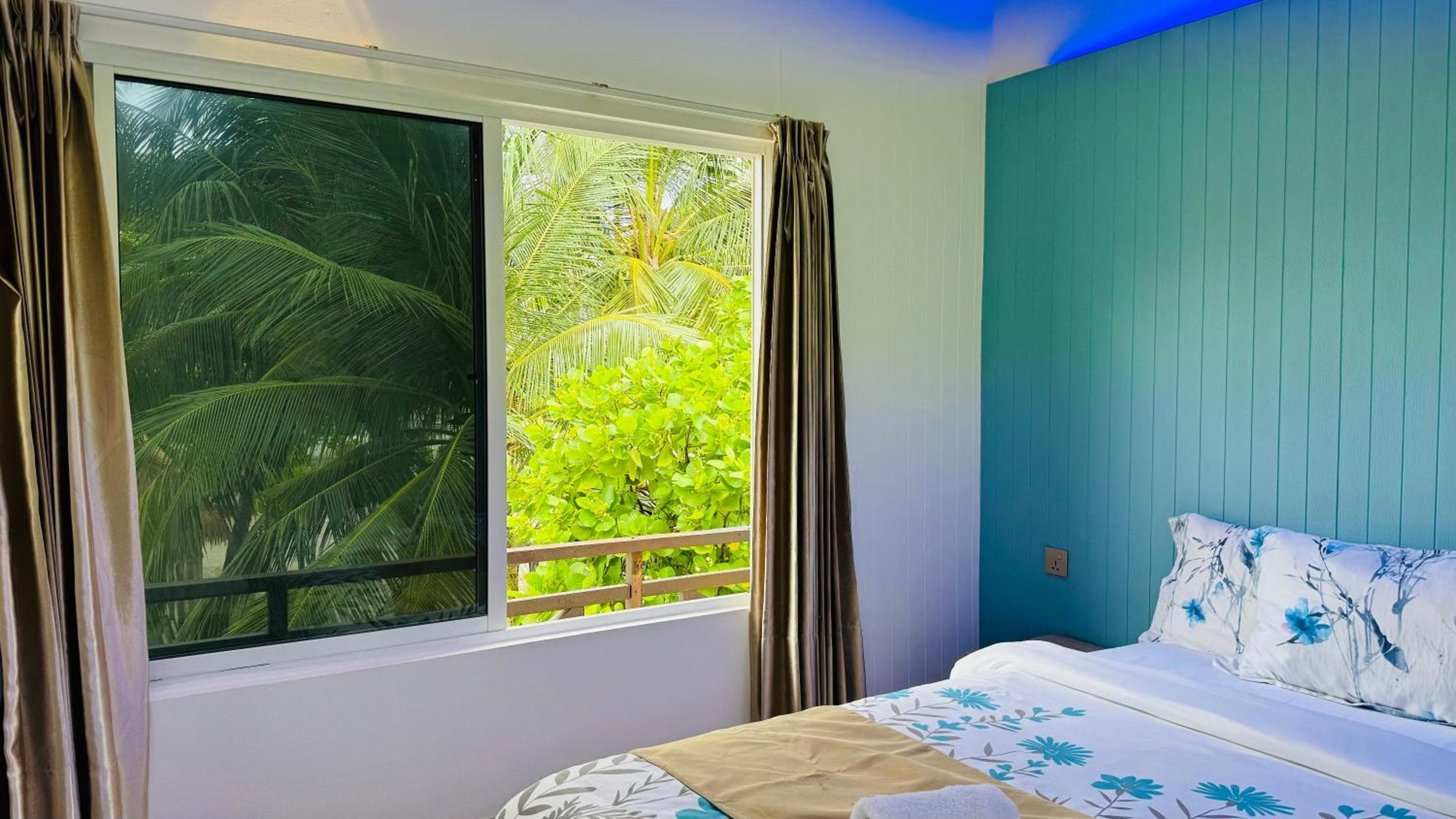 Wave Crest Retreat - View 72