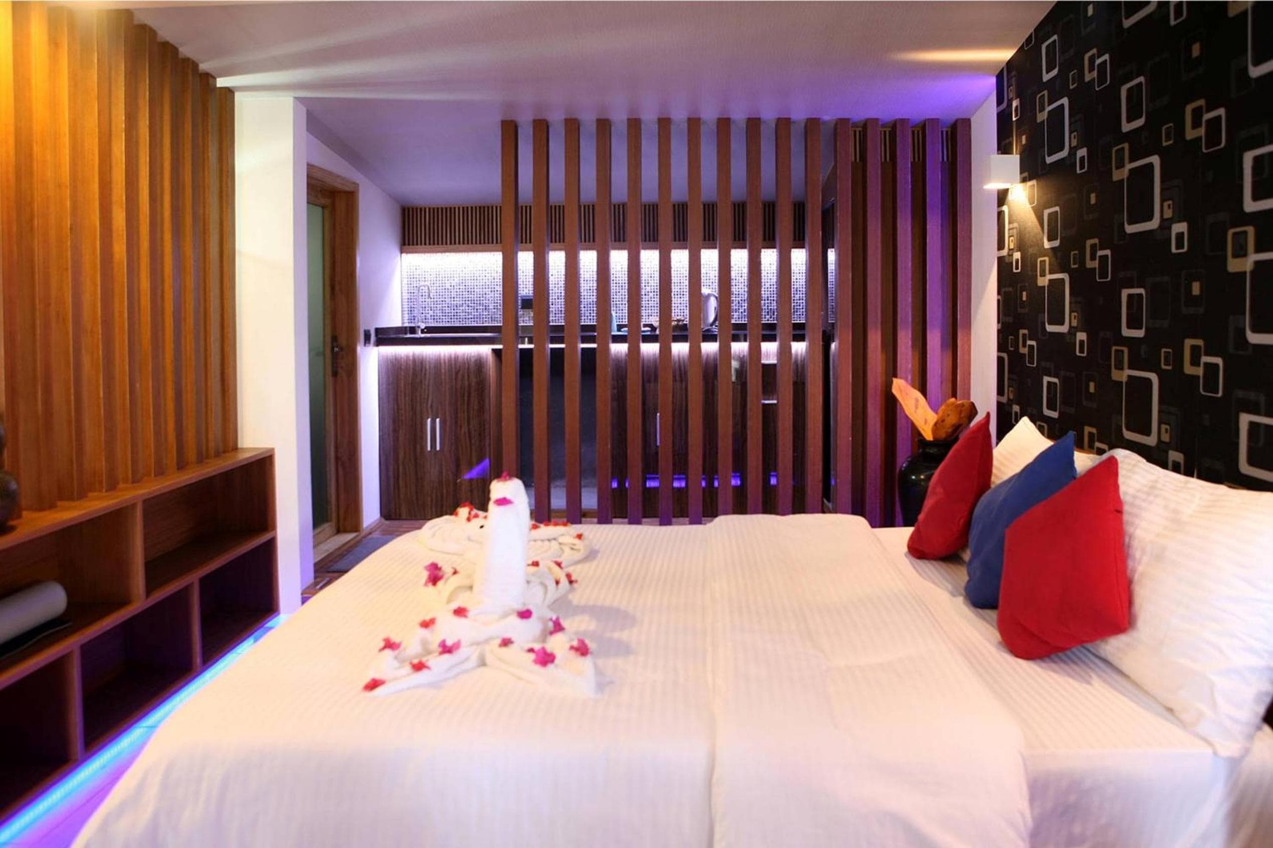 Ripple Beach Inn - View 4