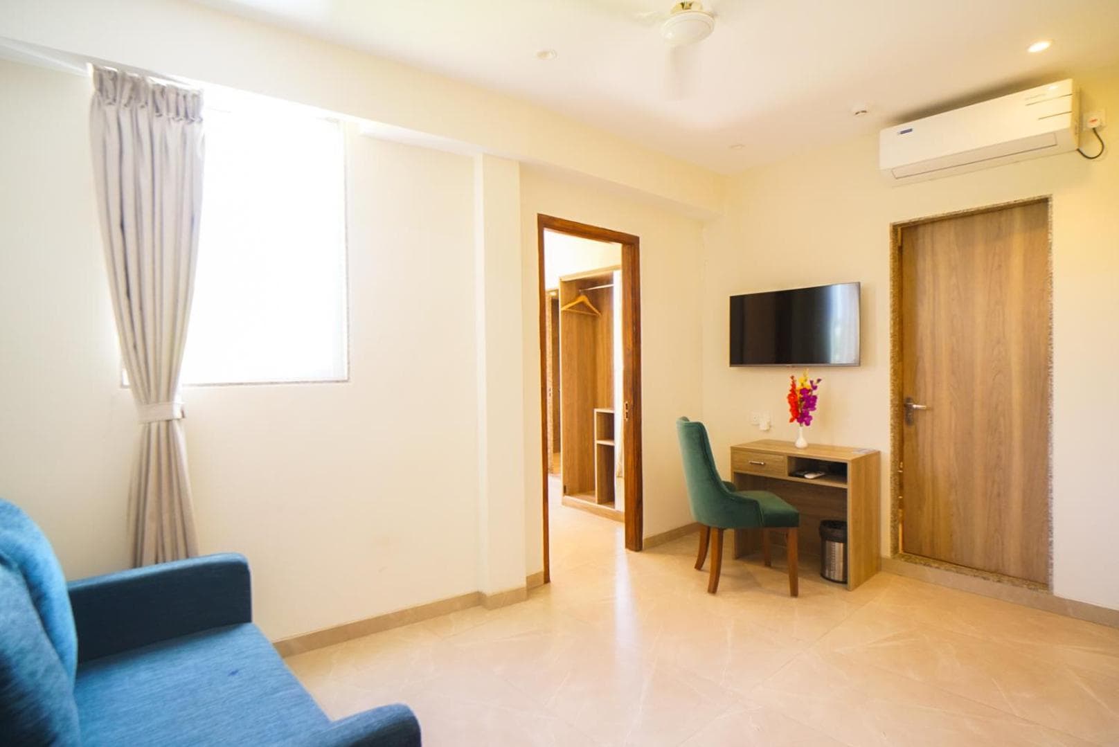 Hotel Flora - View 4