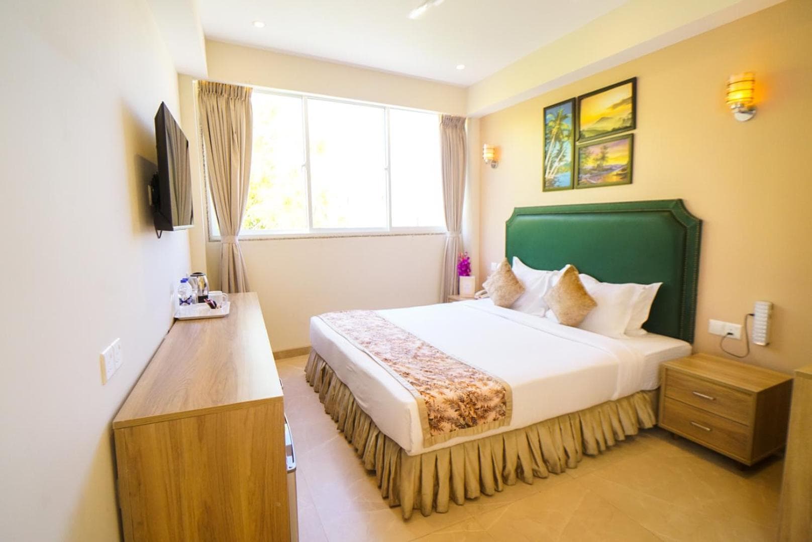 Hotel Flora - View 5