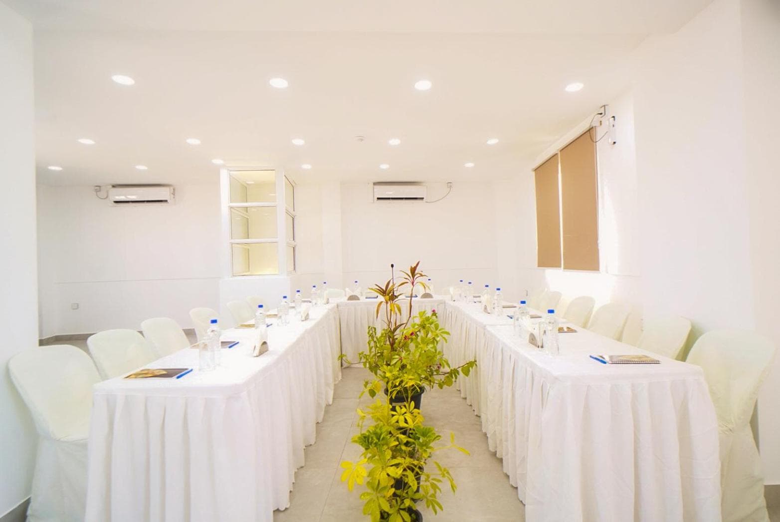 Hotel Flora - View 94