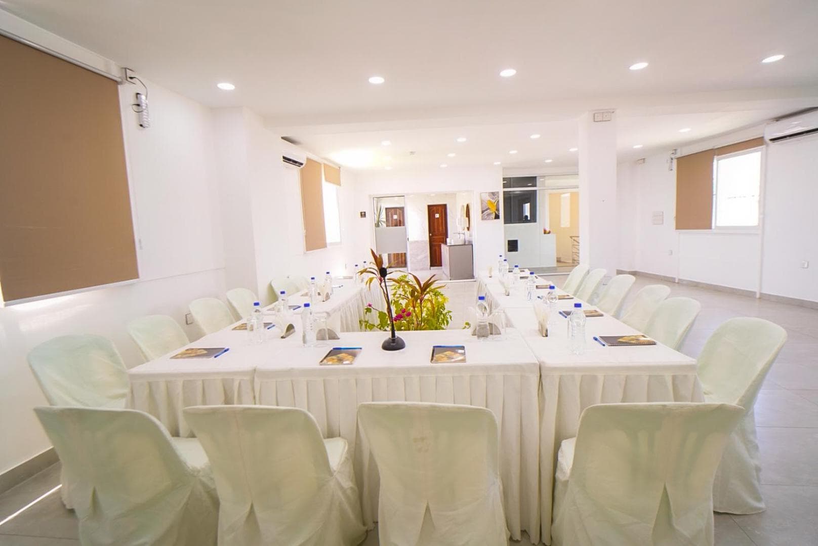 Hotel Flora - View 93