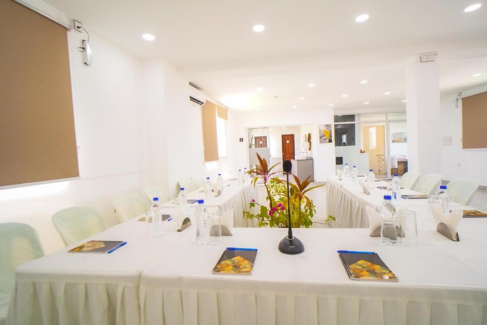 Hotel Flora - View 97