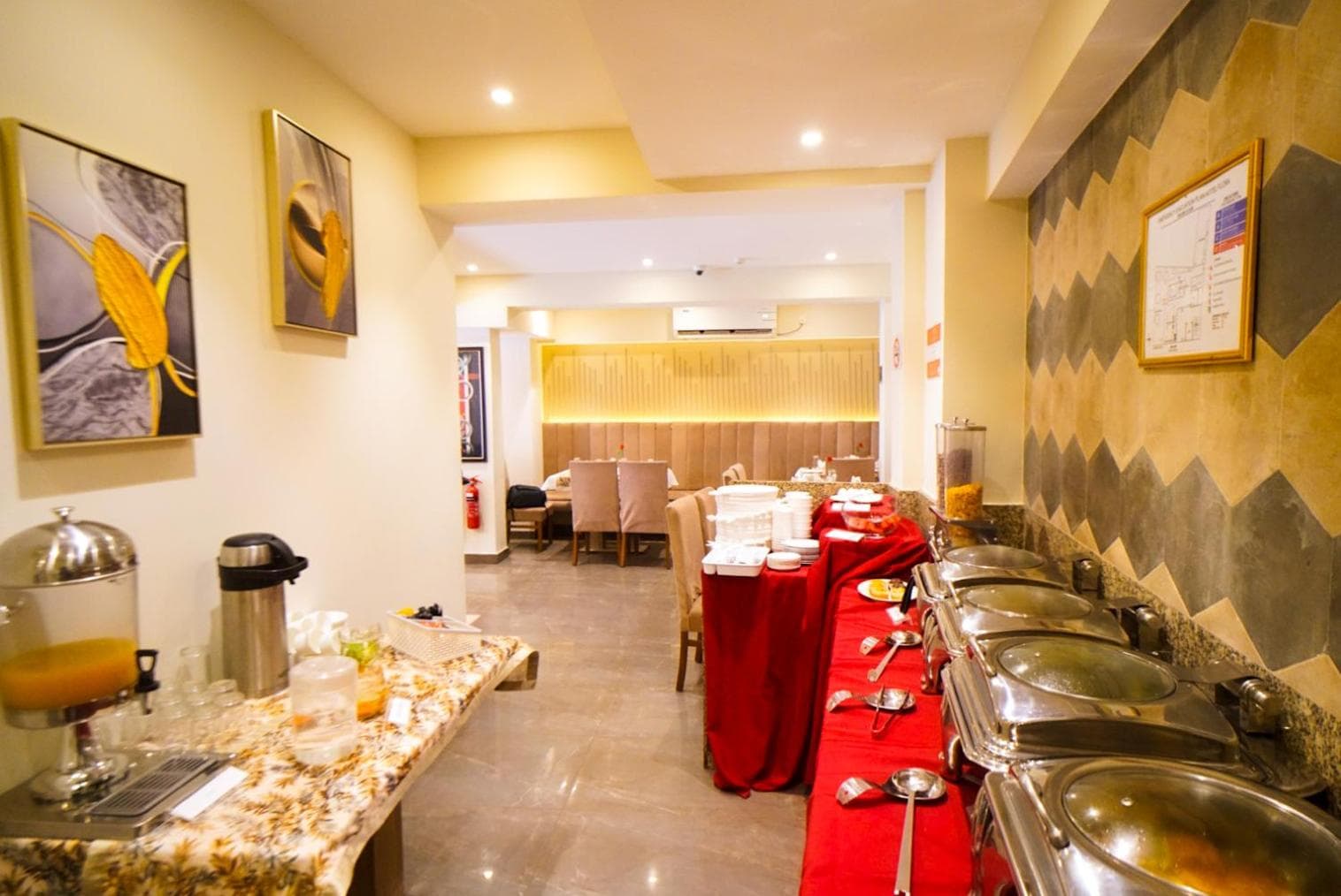 Hotel Flora - View 127