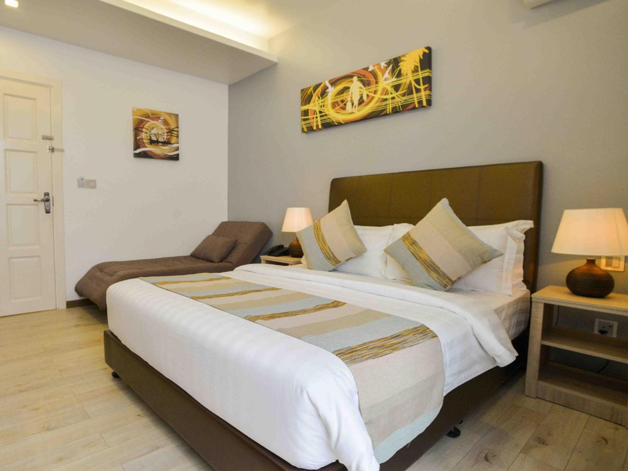 Coconut Tree Hulhuvilla Beach - View 19