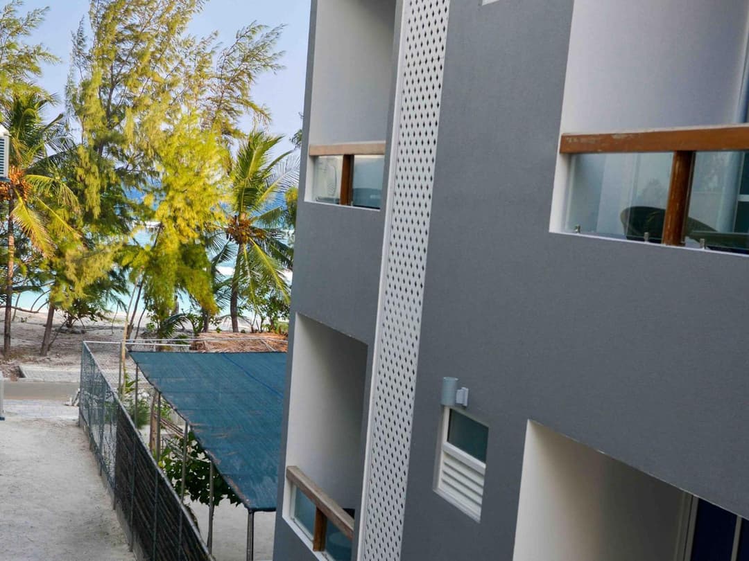 Coconut Tree Hulhuvilla Beach - View 21