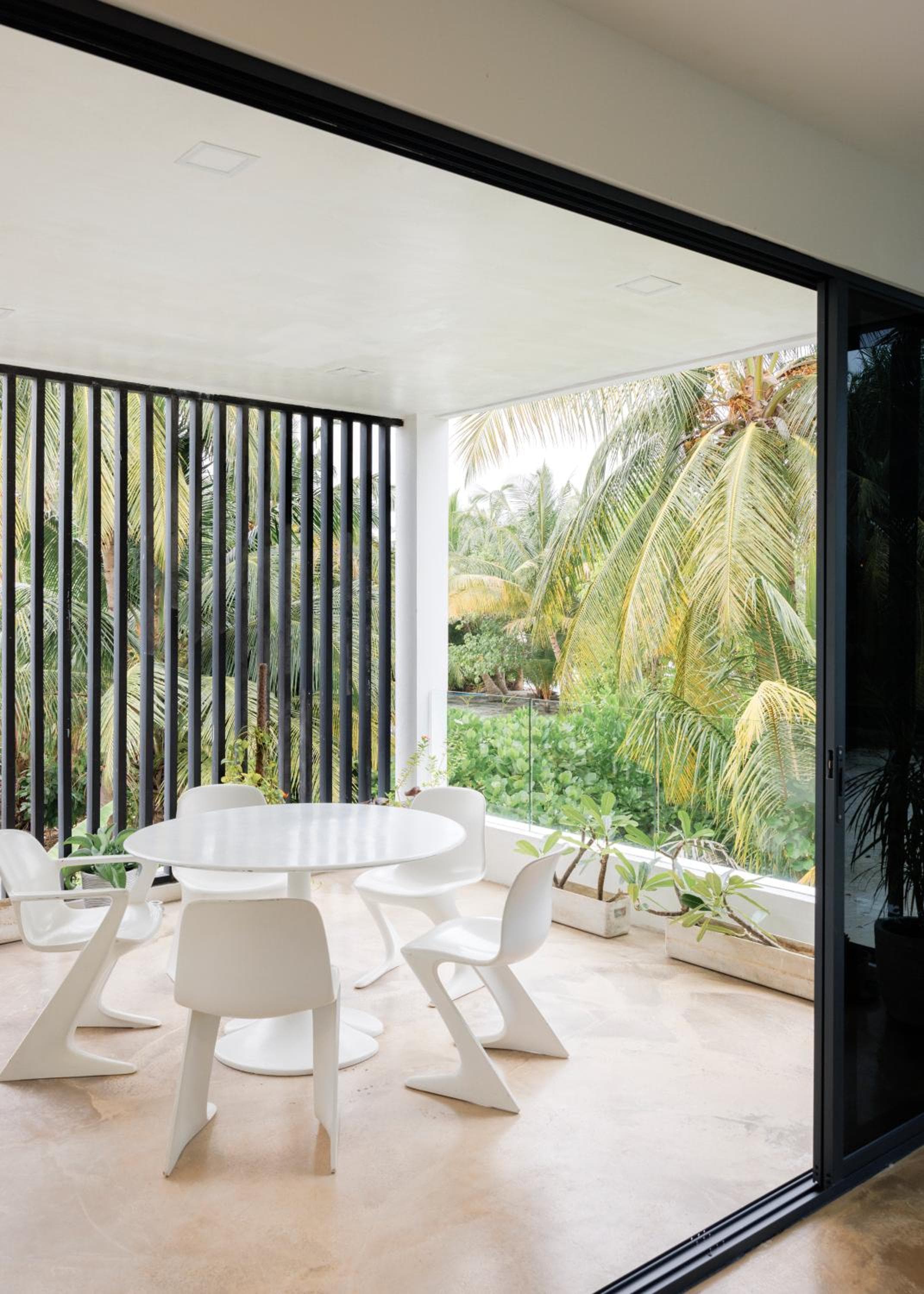 EQ SURF RETREAT - View 54