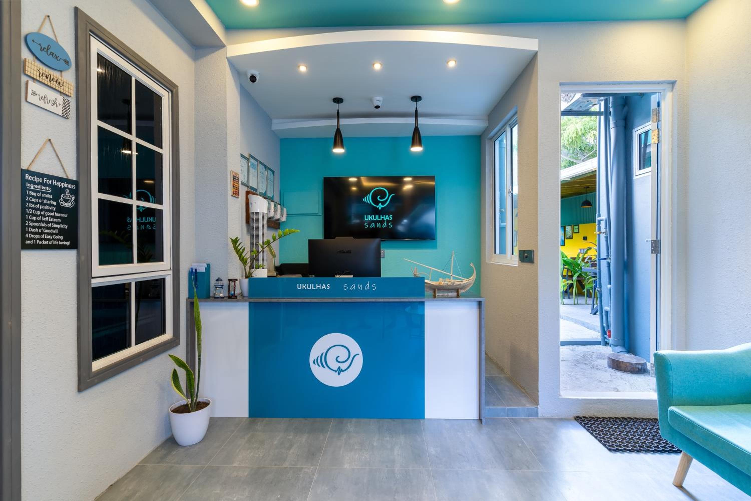 Ukulhas Sands - View 33