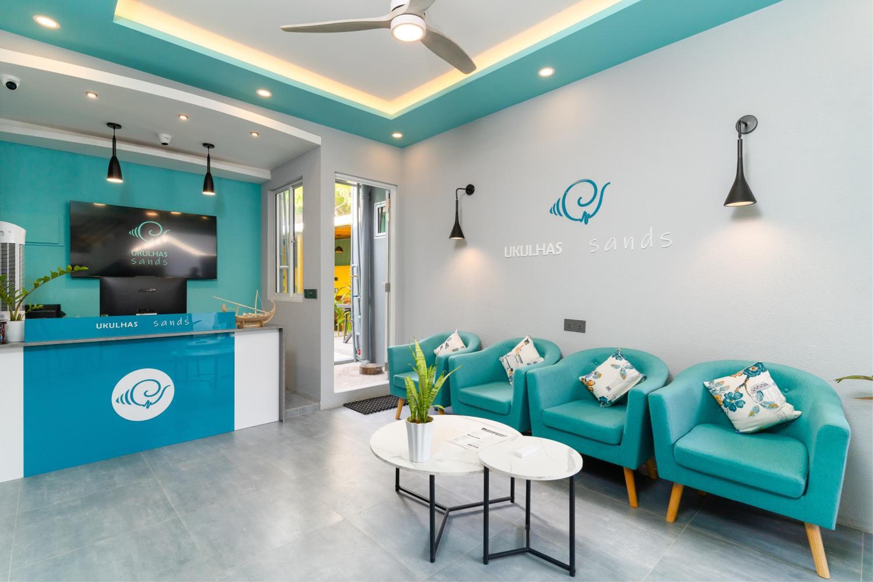 Ukulhas Sands - View 4