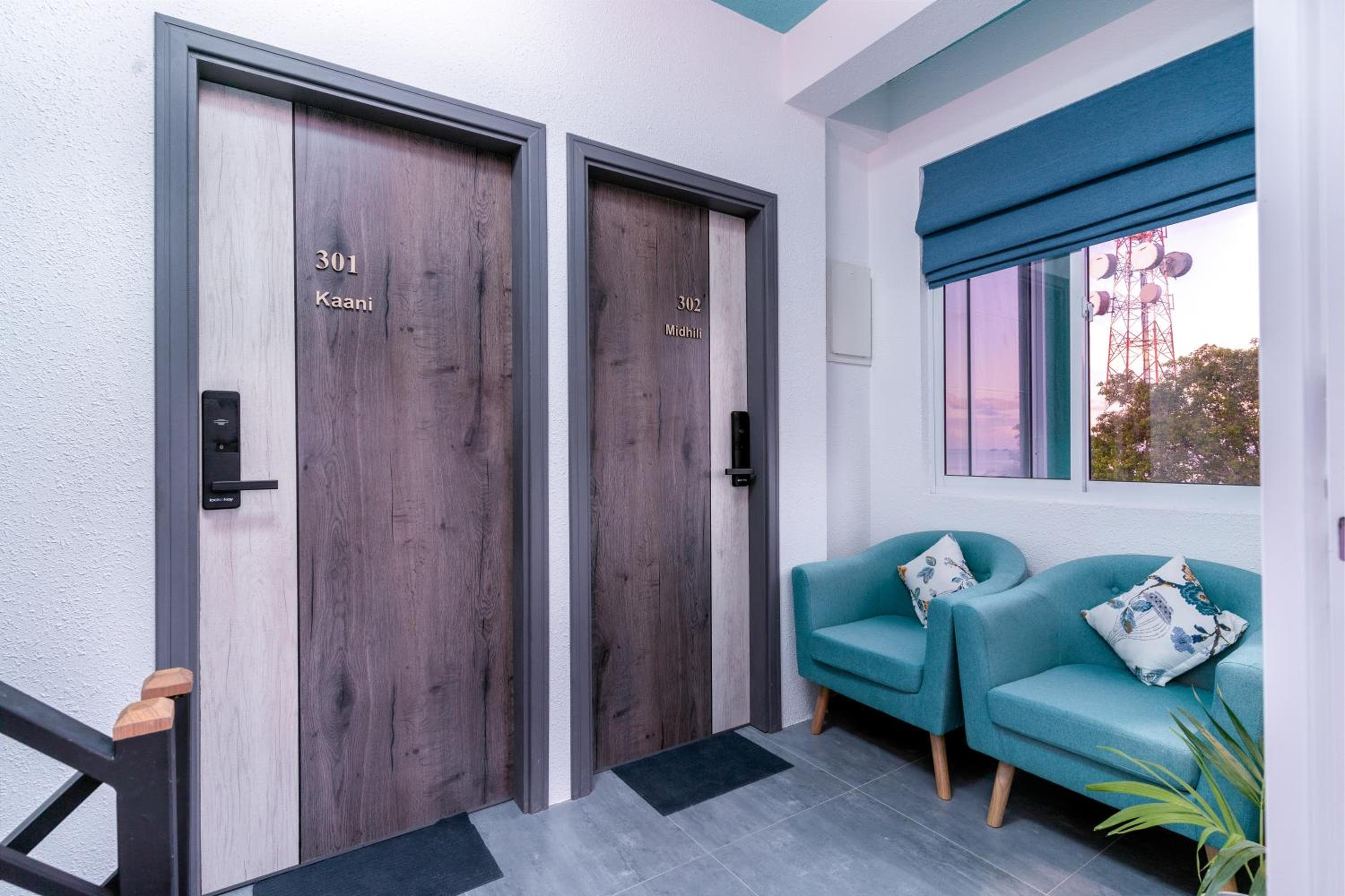 Ukulhas Sands - View 32