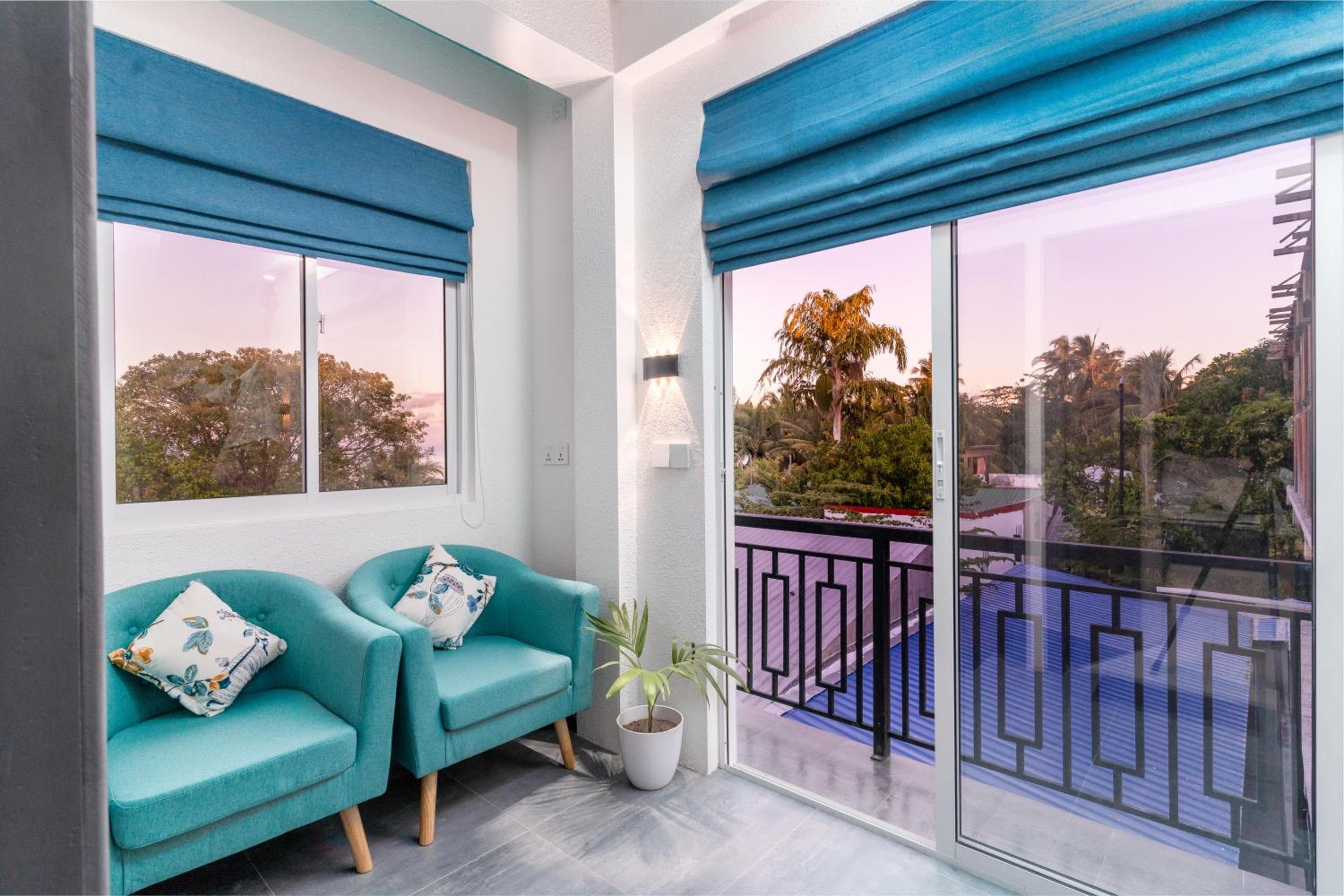 Ukulhas Sands - View 5