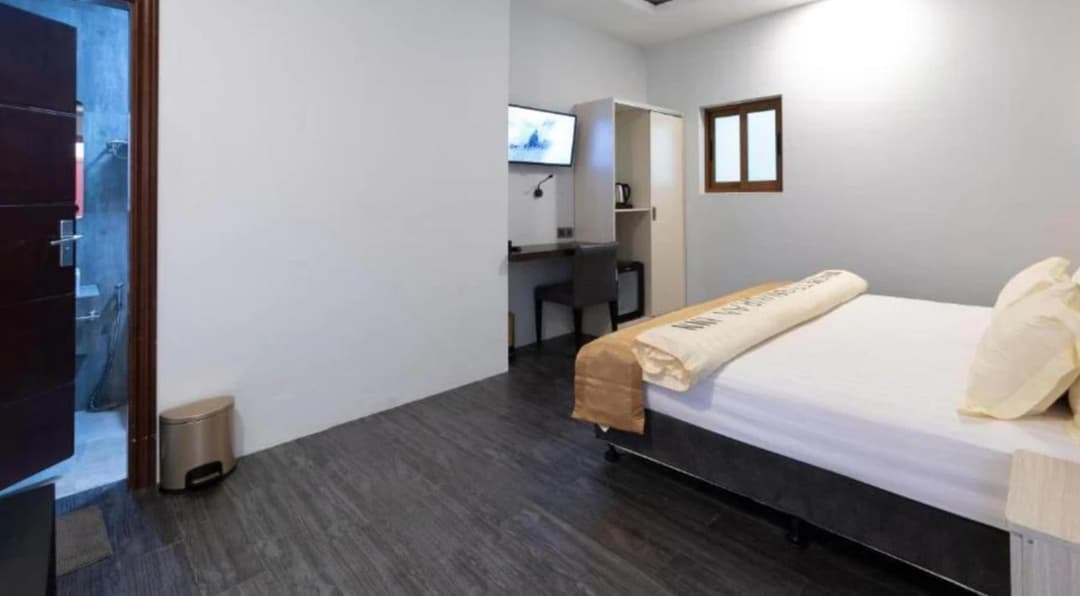 Dhiffushi Tourist Hotel - View 8