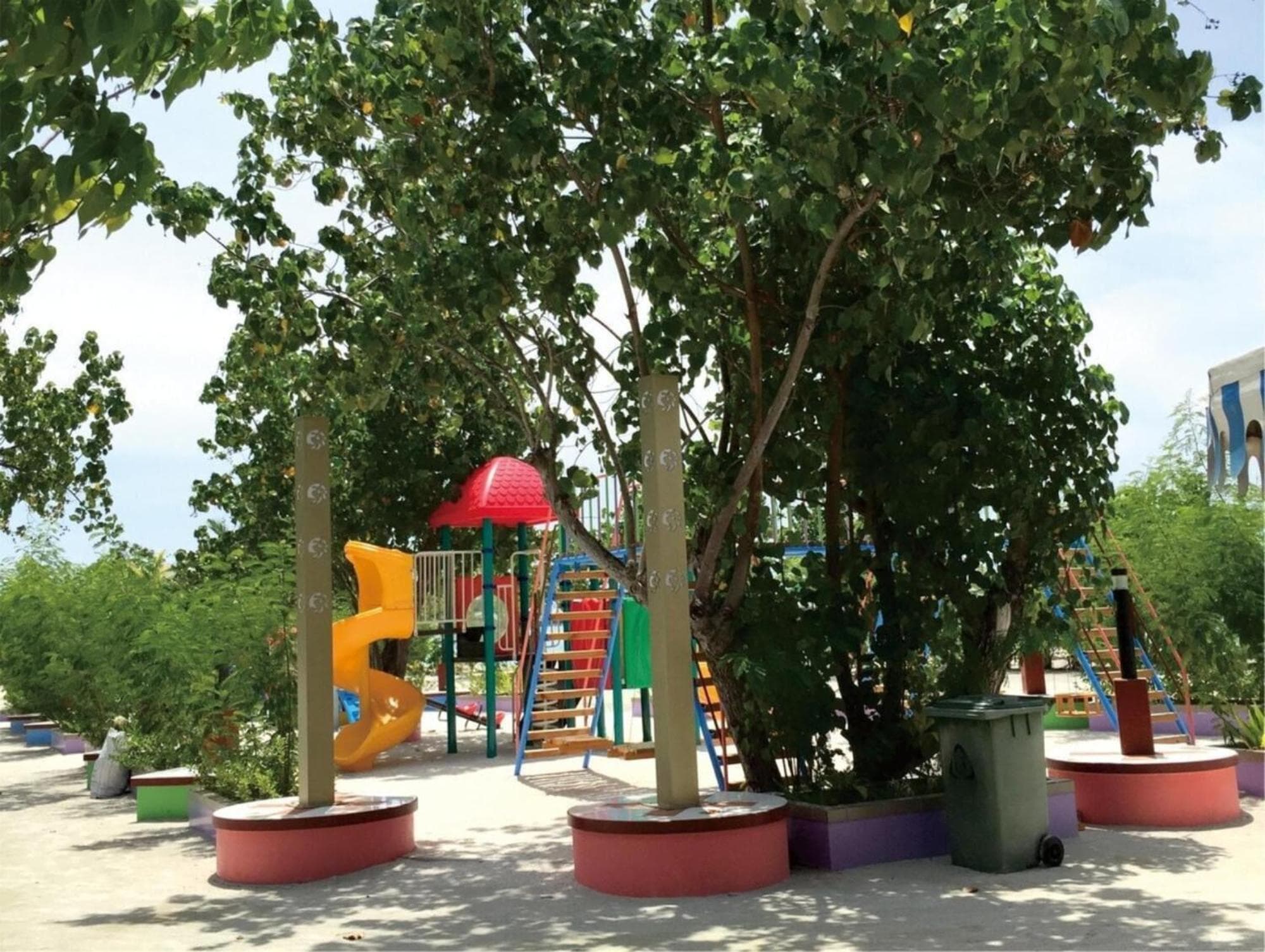 Dhiffushi Tourist Hotel - View 19