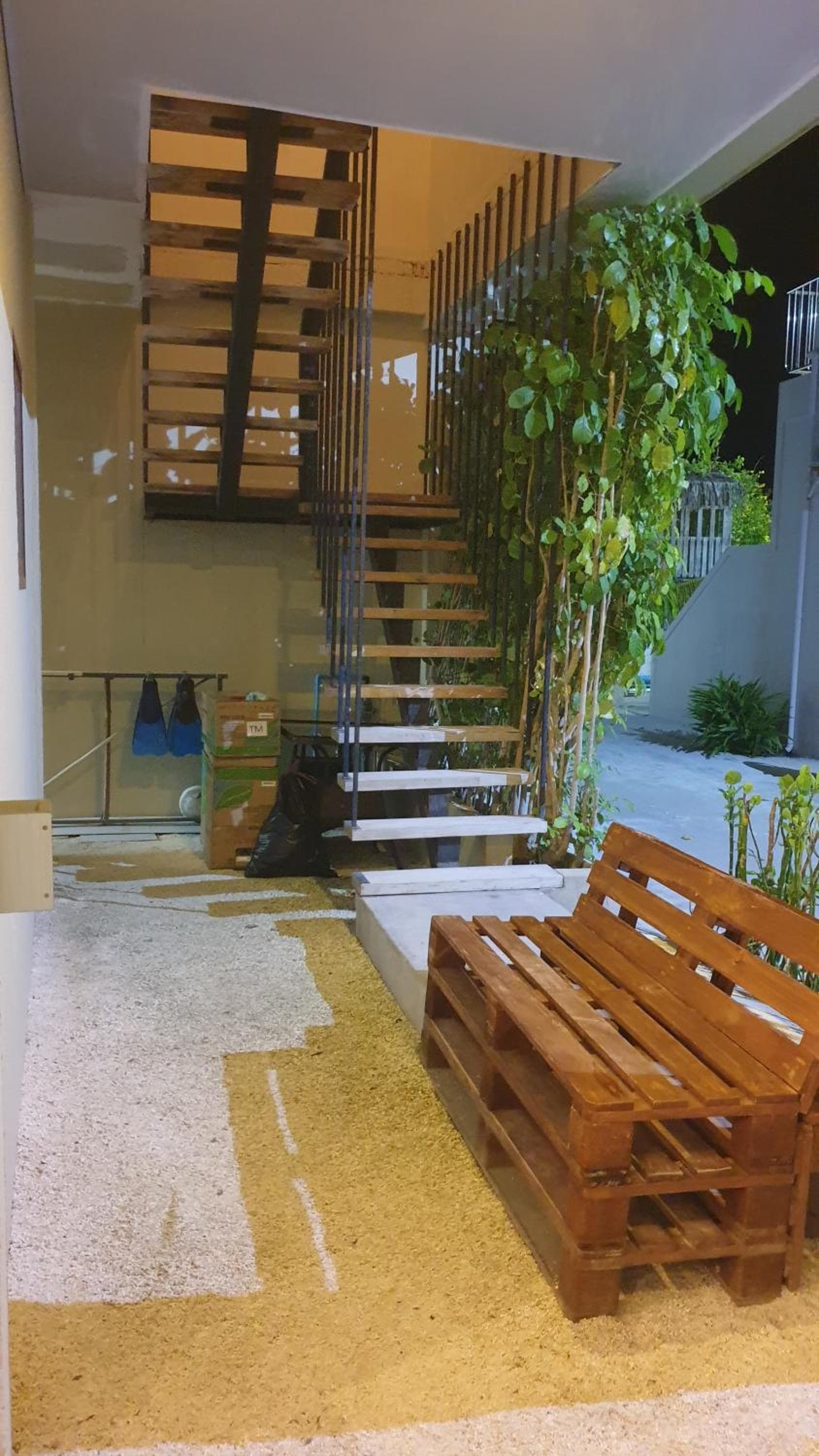 Dhiffushi Tourist Hotel - View 15