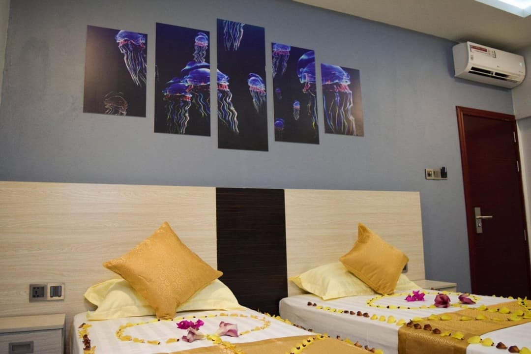 Dhiffushi Tourist Hotel - View 27