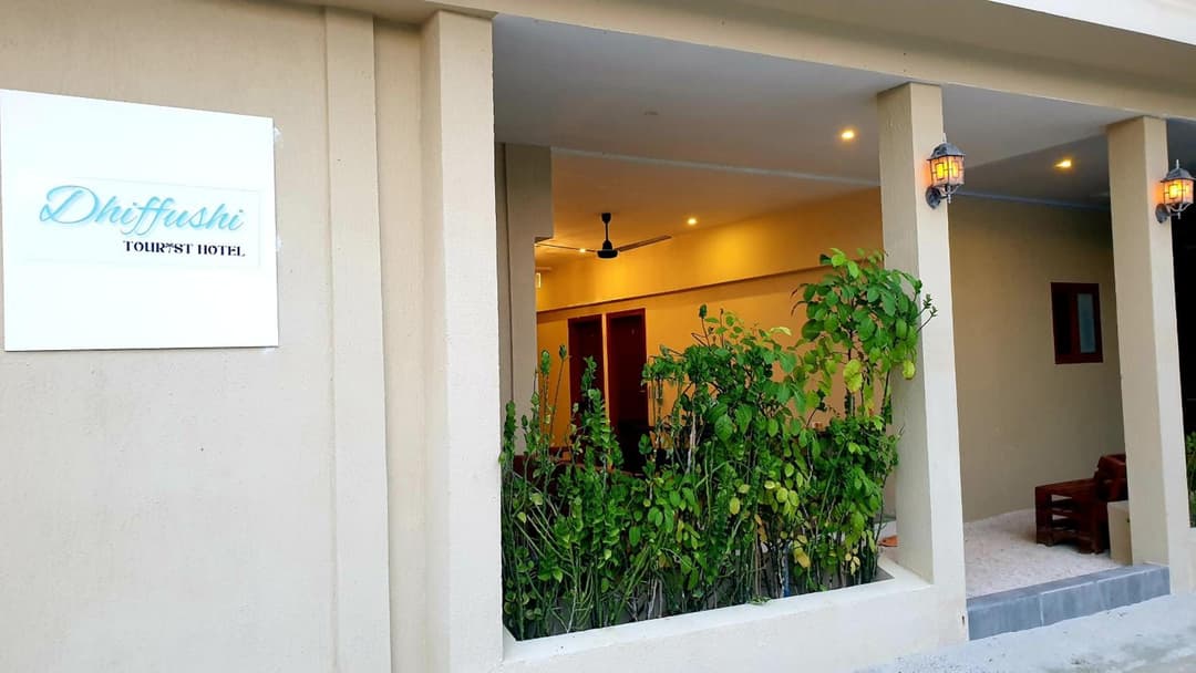 Dhiffushi Tourist Hotel - View 19