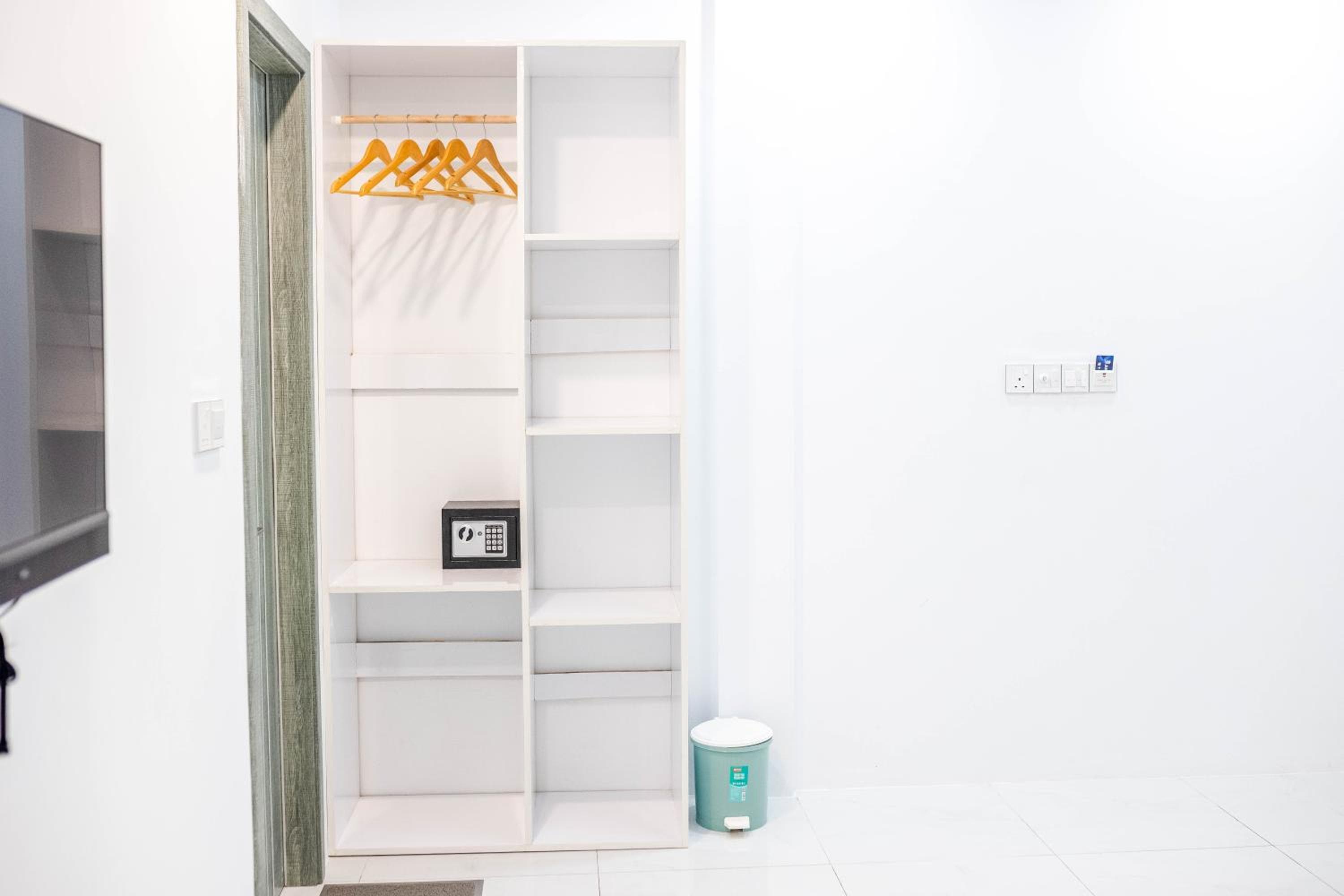 Aquatic Mathiveri - View 7