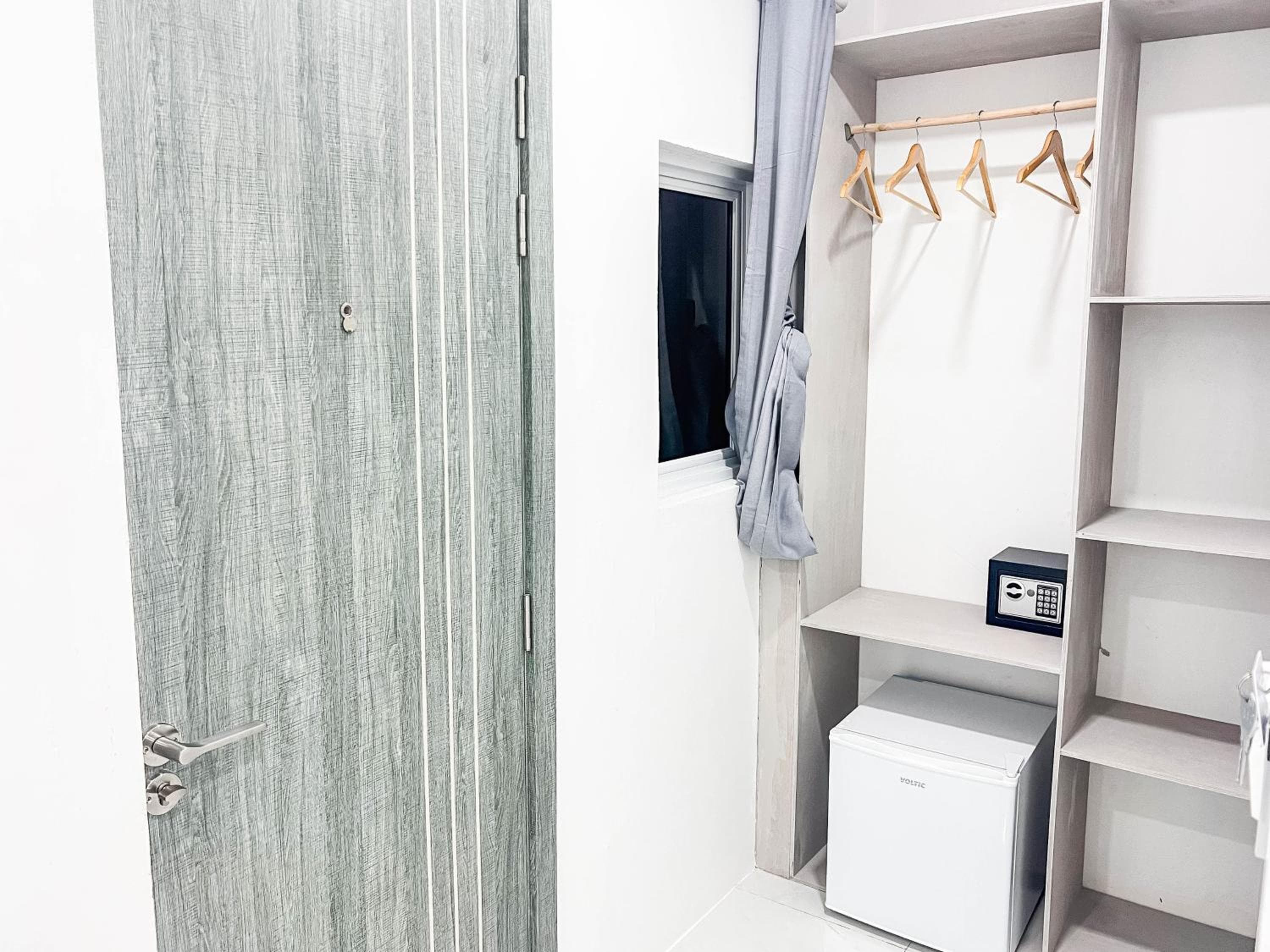 Aquatic Mathiveri - View 19