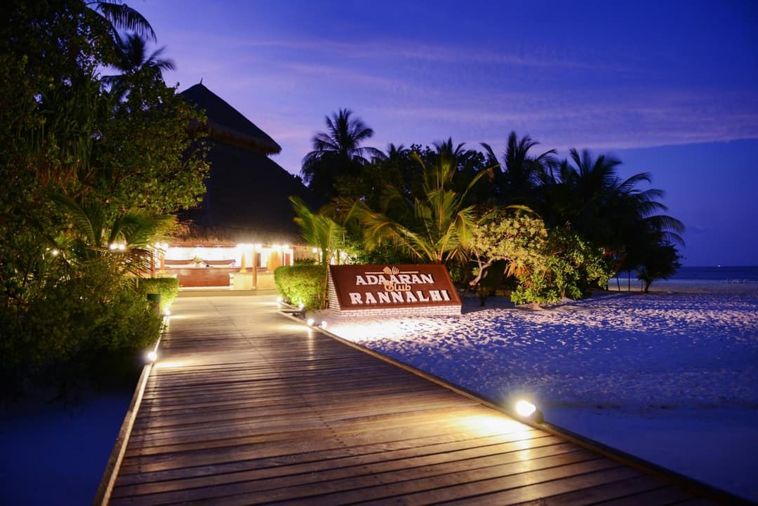 Adaaran Club Rannalhi - All Inclusive - 45 Minutes away from Male by Speedboat - View 31
