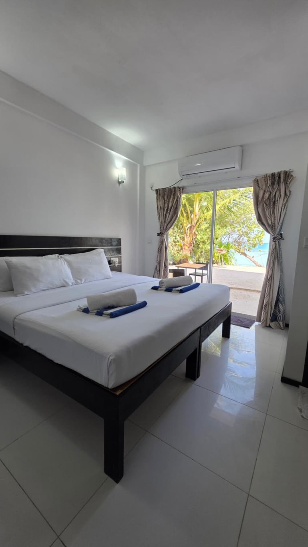 Beach Villa Maldives - hotel by the beach - View 24