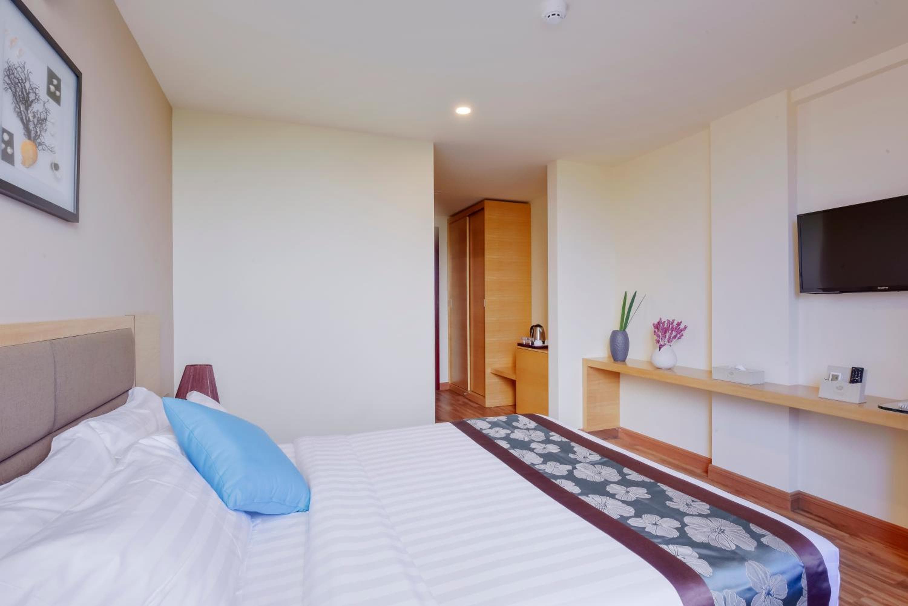 Season Paradise - View 49