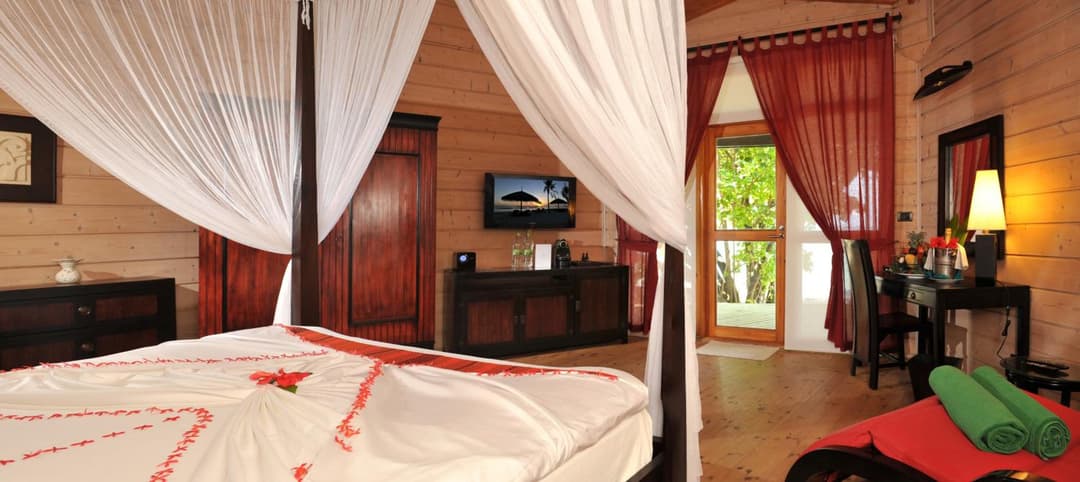 Komandoo Island Resort & Spa - View 13