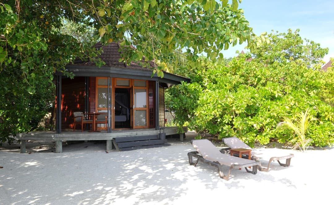 Komandoo Island Resort & Spa - View 10