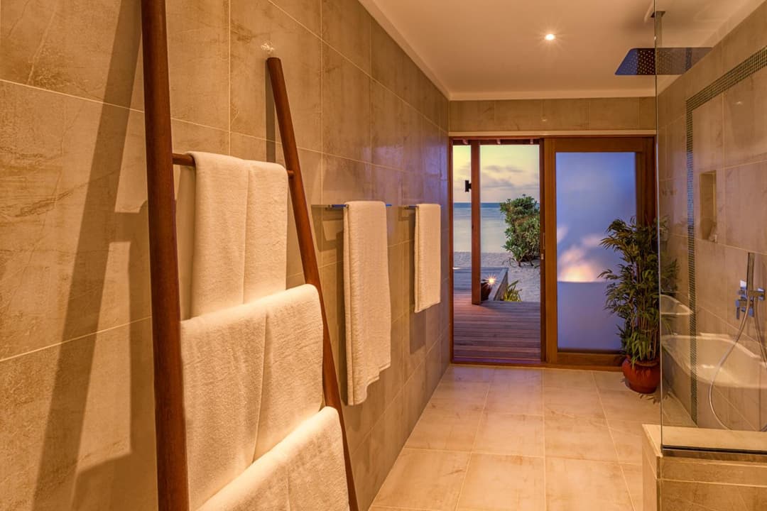 Hurawalhi Island Resort - View 10