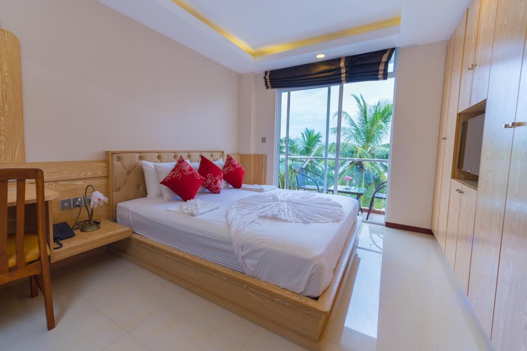 Hathaa Beach Maldives - View 10