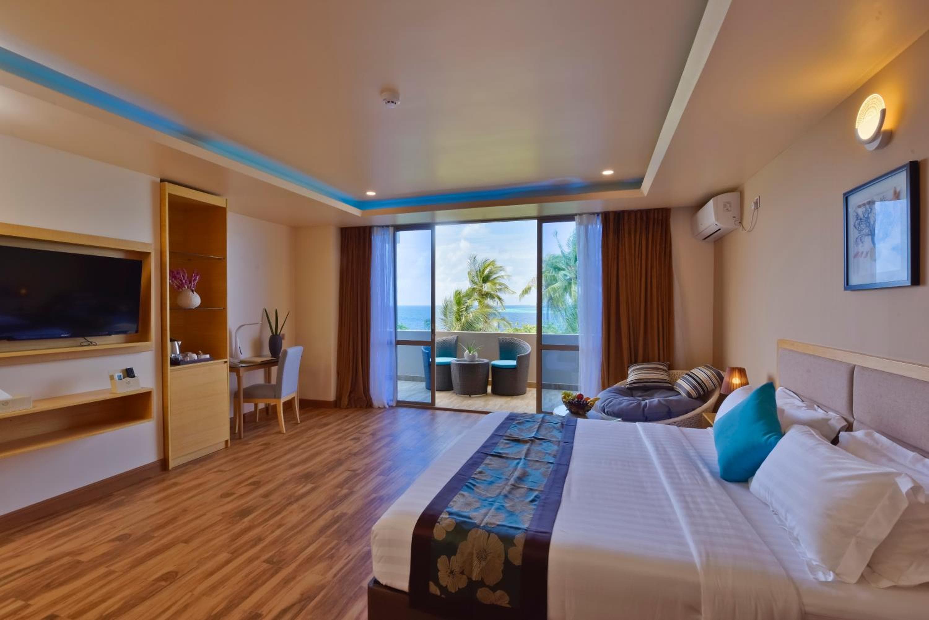 Season Paradise - View 12