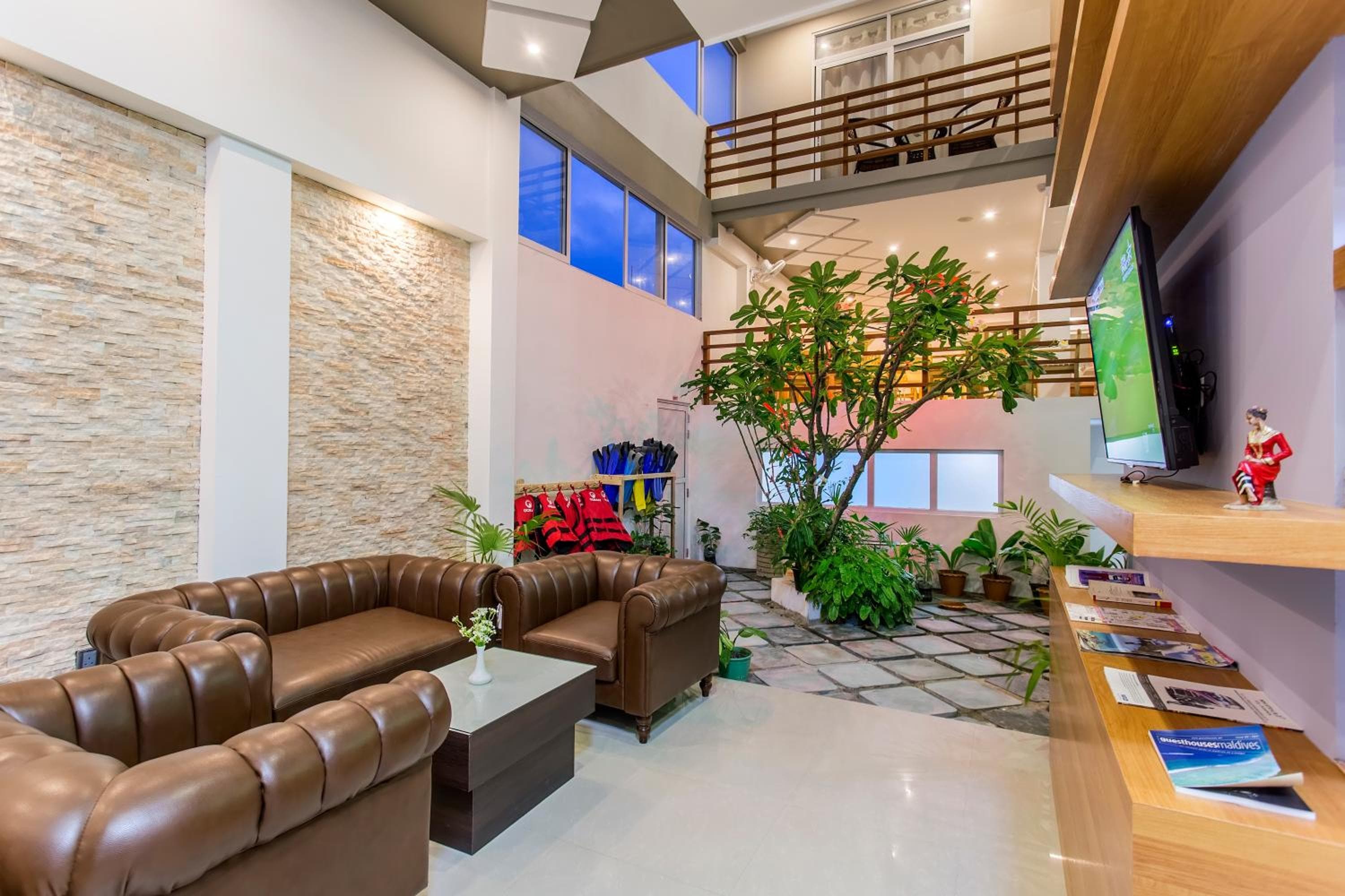 Kuredhi Beach Inn - View 8